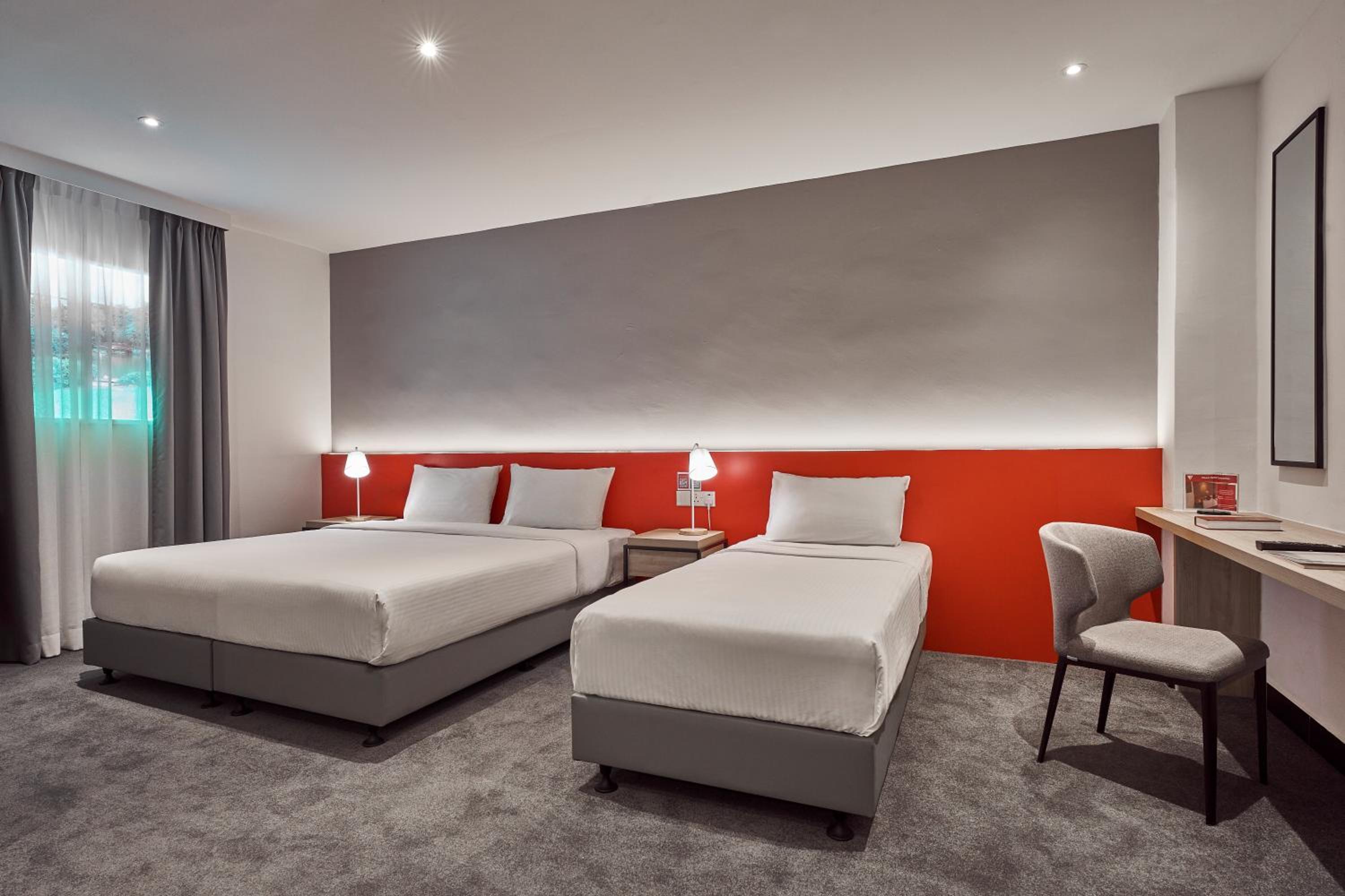 Standard Triple Room (No Window) photo 3