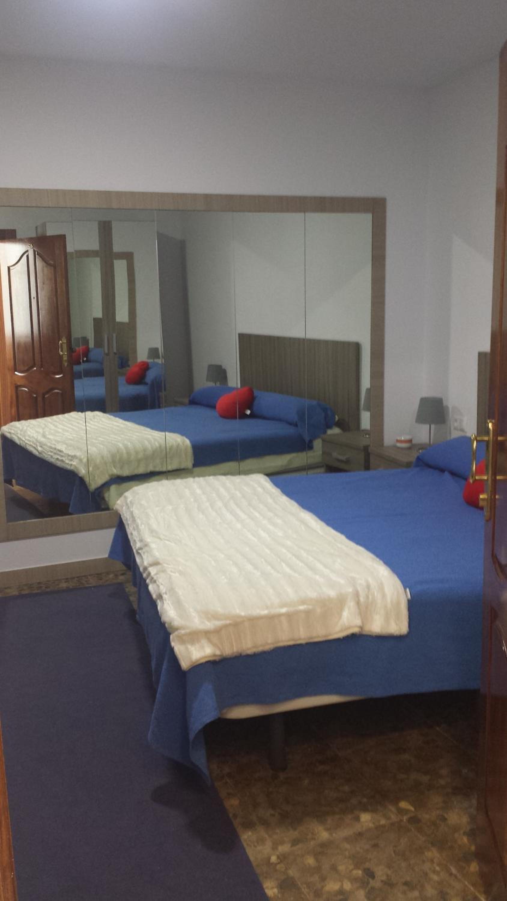Habitación King con bañera de hidromasaje.