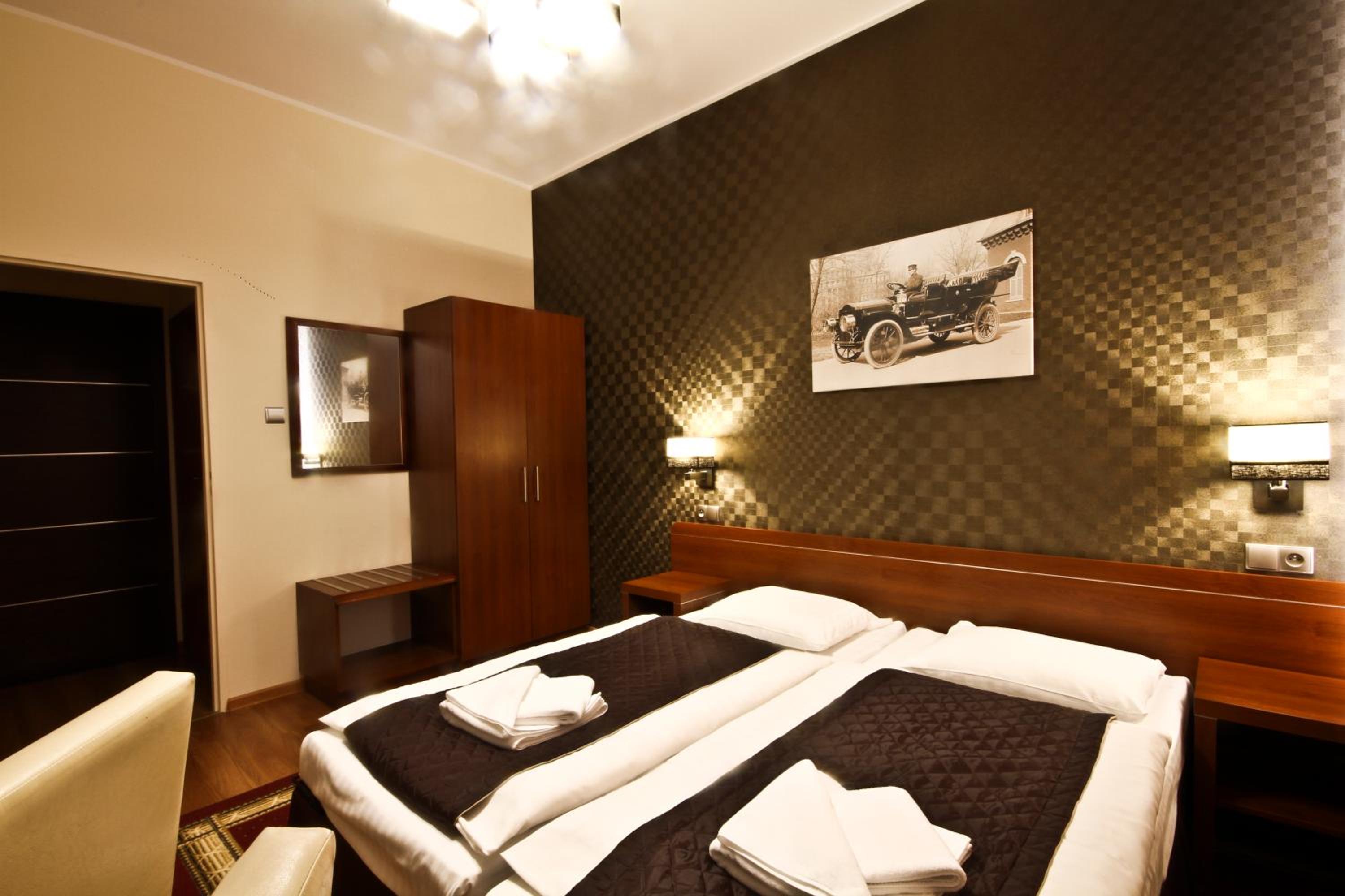 Large Single Room