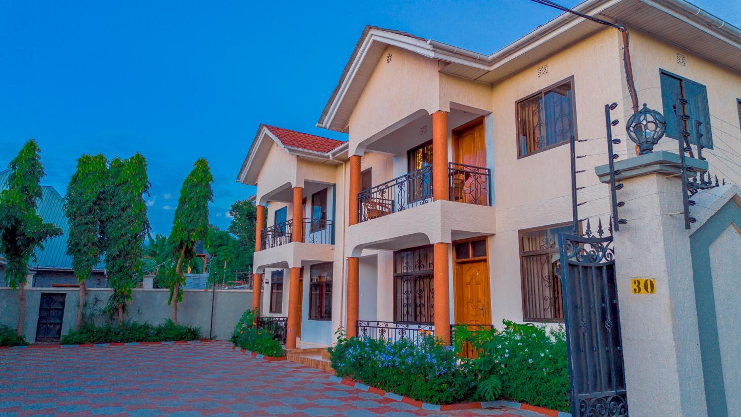 Two-Bedroom Apartment with Balcony photo 2