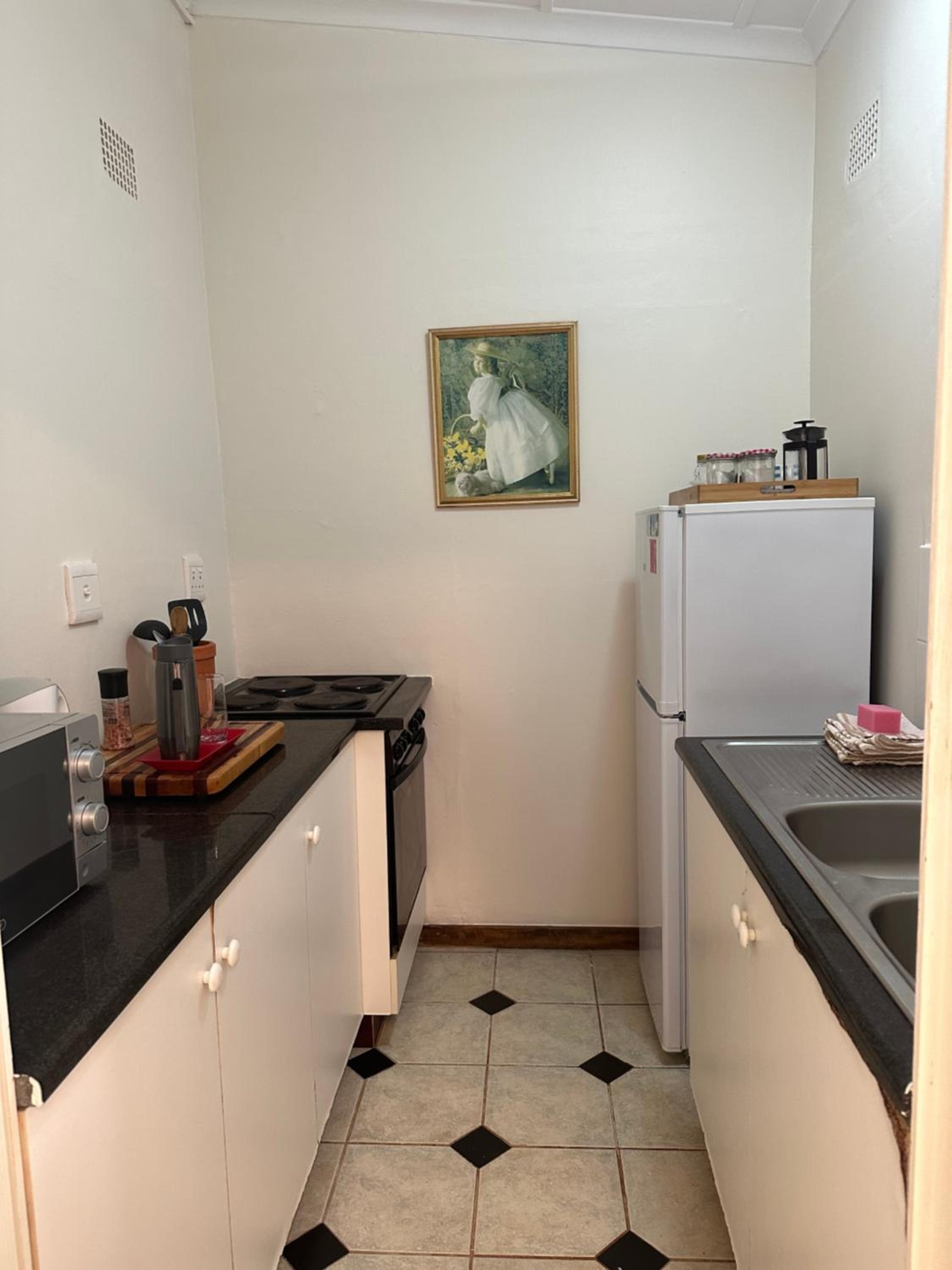 Standard Twin Room - Photo 7