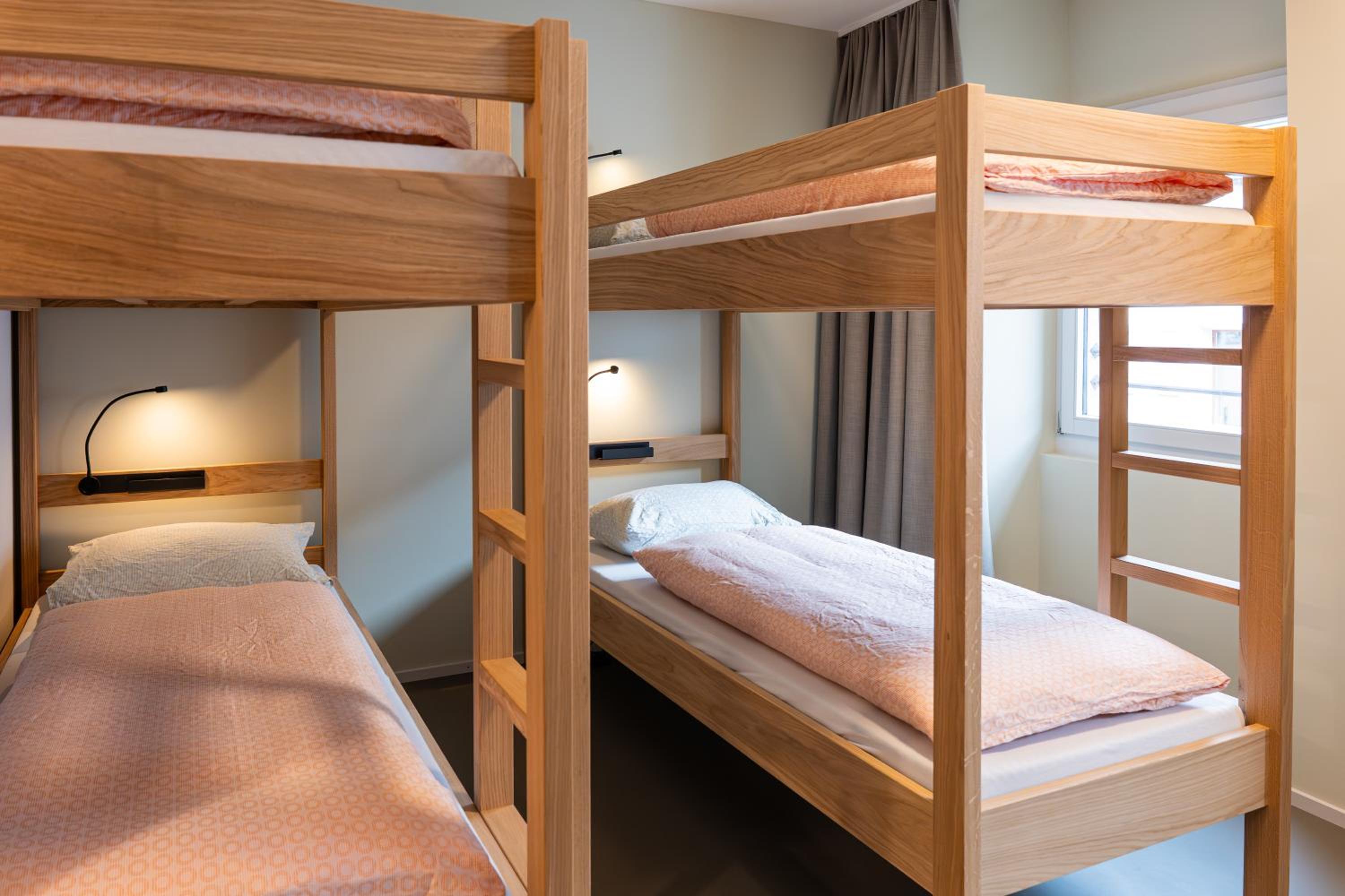 Single Bed in 6-Bed Dormitory Room photo 2