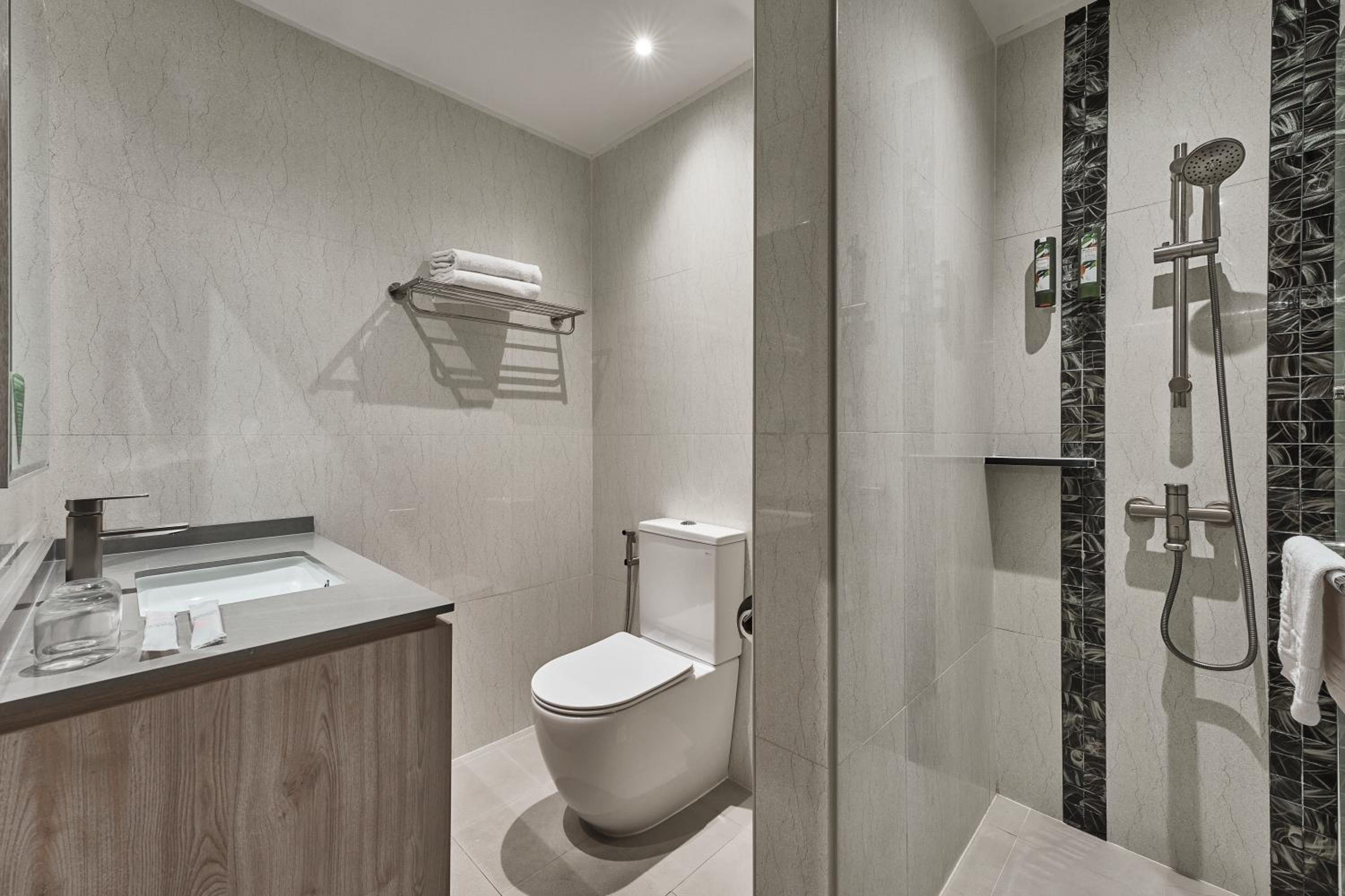Standard Triple Room (No Window) photo 2