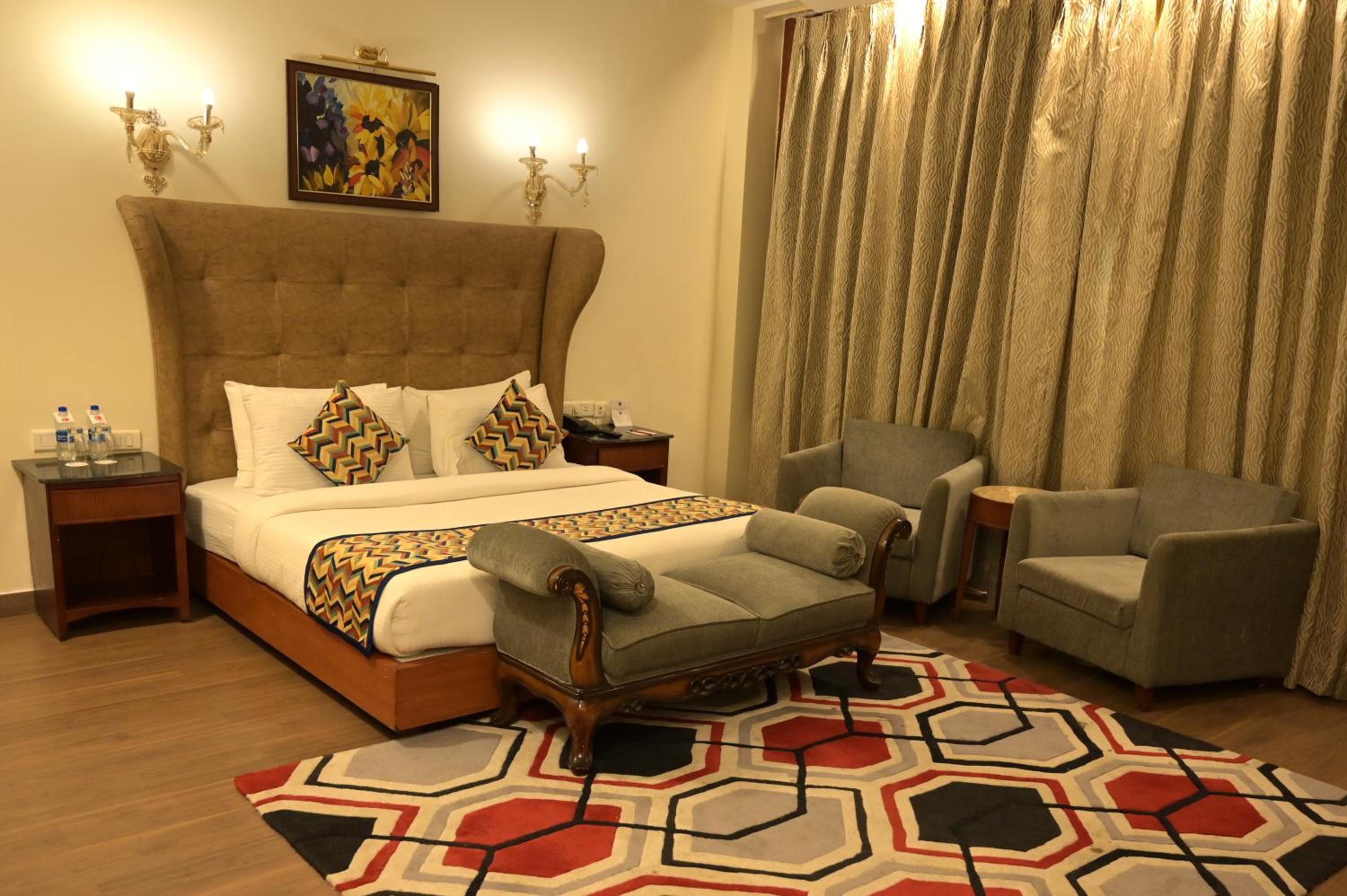 Suite - Photo 2