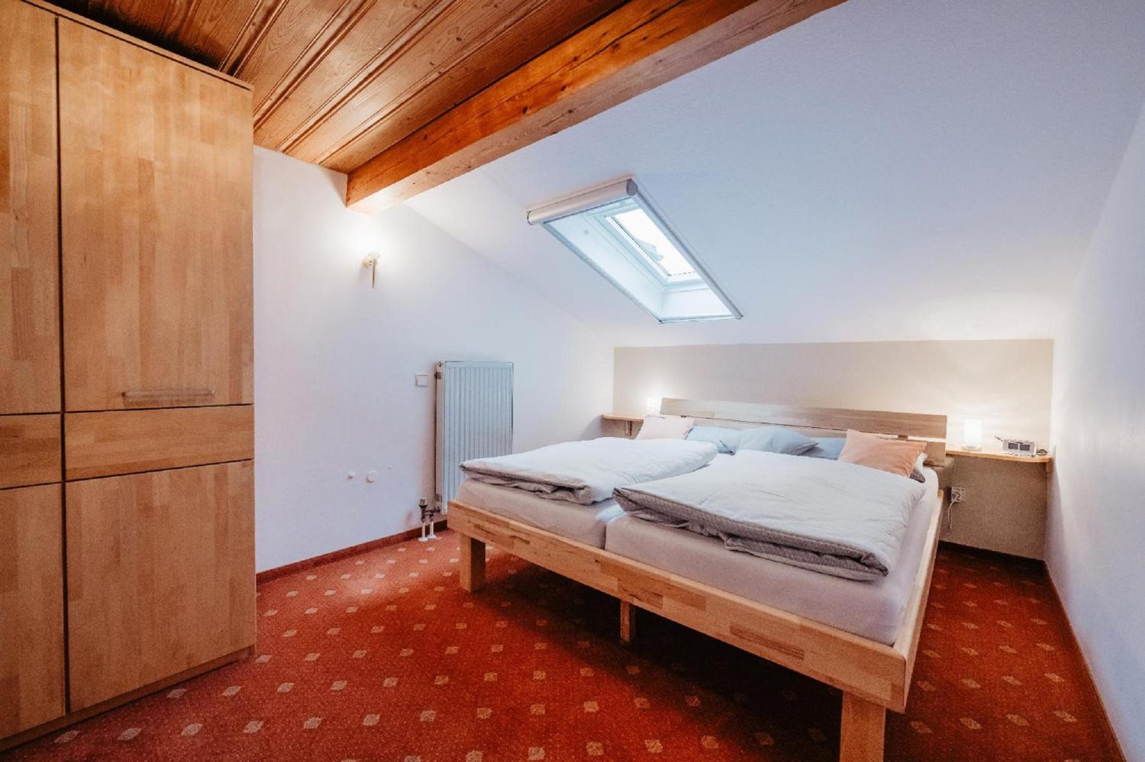 One-Bedroom Apartment with Balcony photo 2