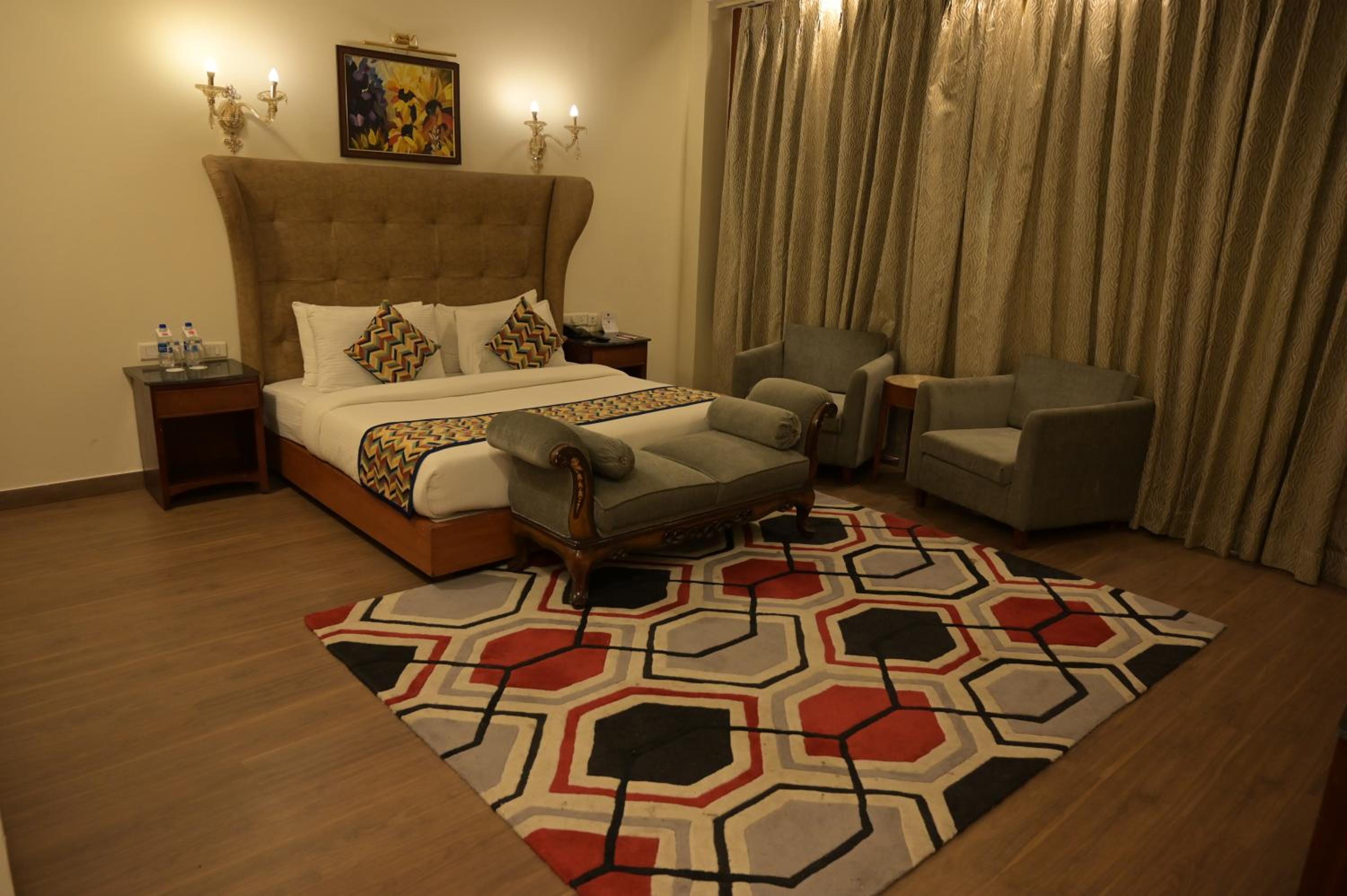 Suite - Photo 4