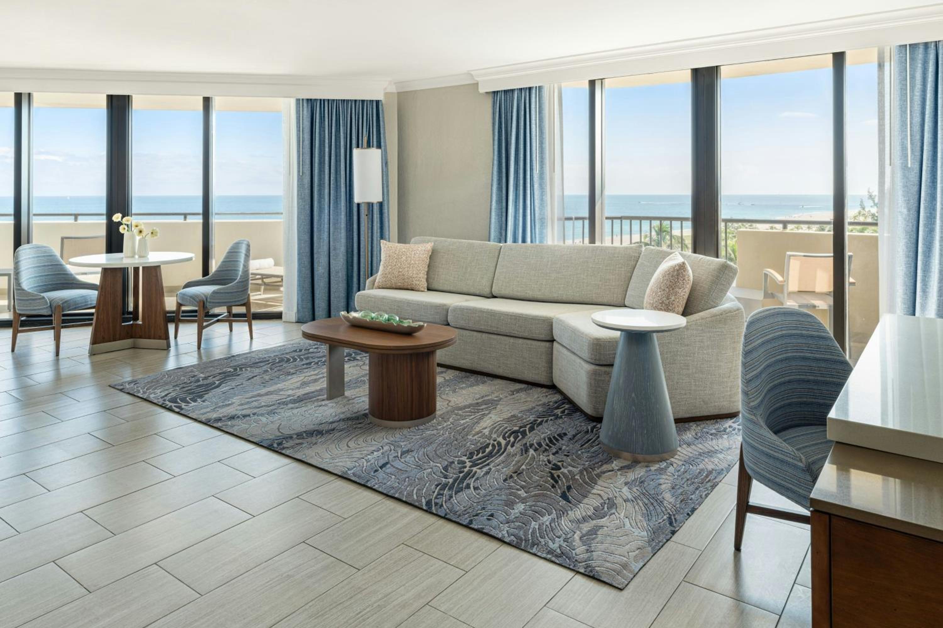 One-Bedroom Paradise King Suite with Sofa Bed