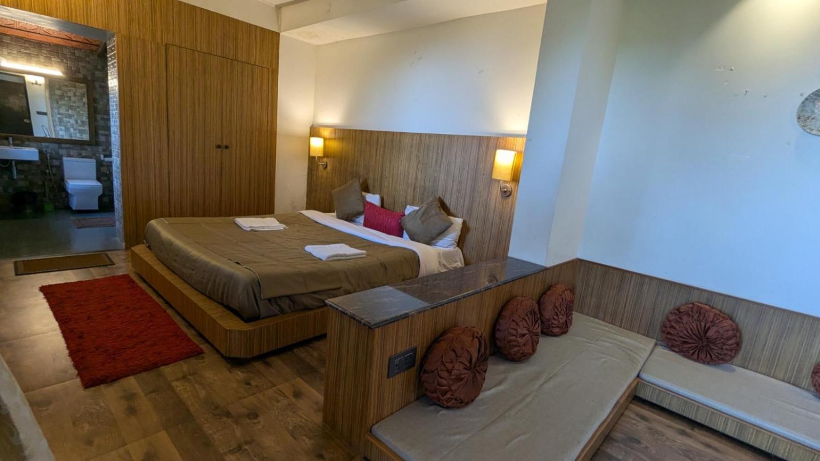 Double Room with Balcony photo 2