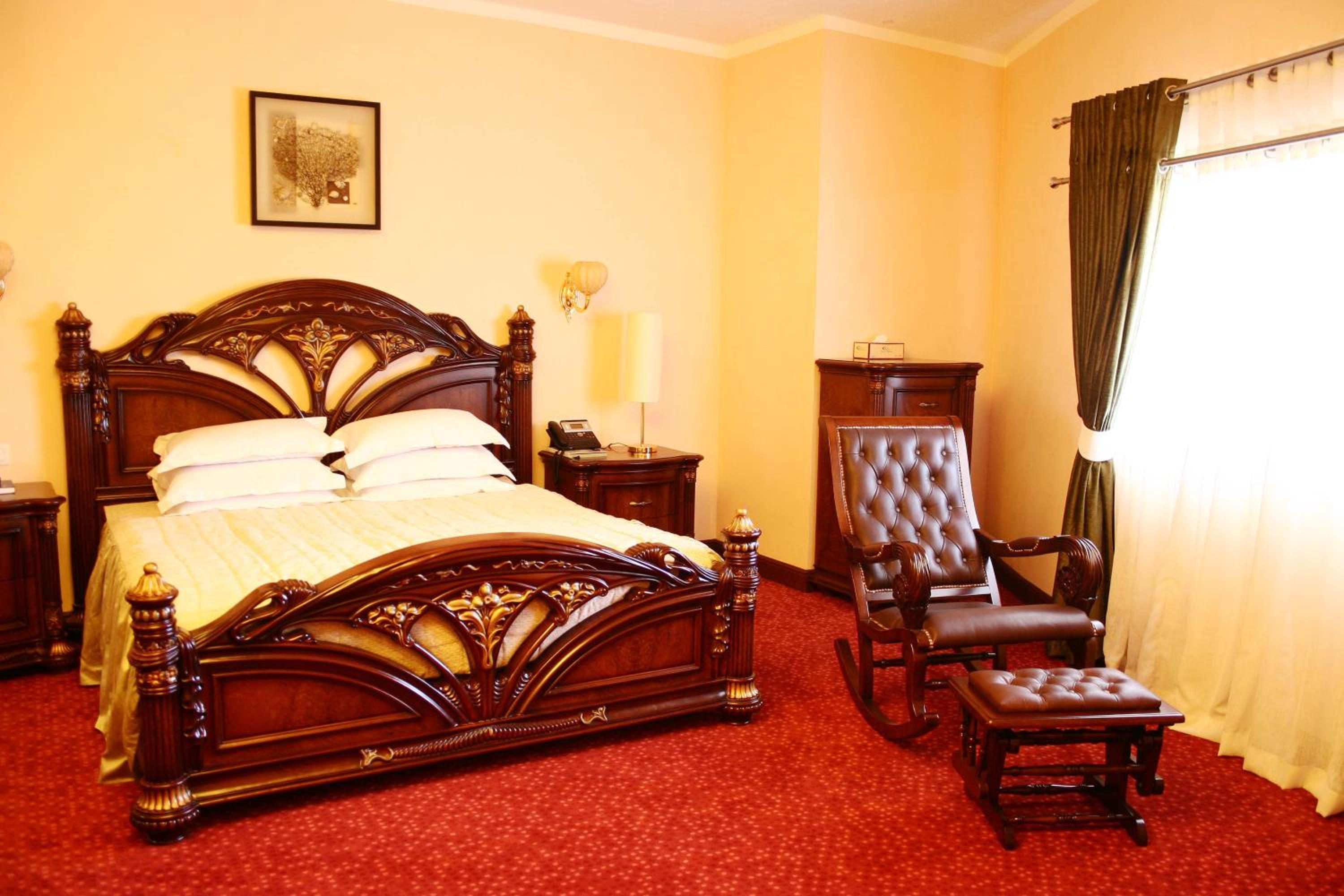 Executive Suite