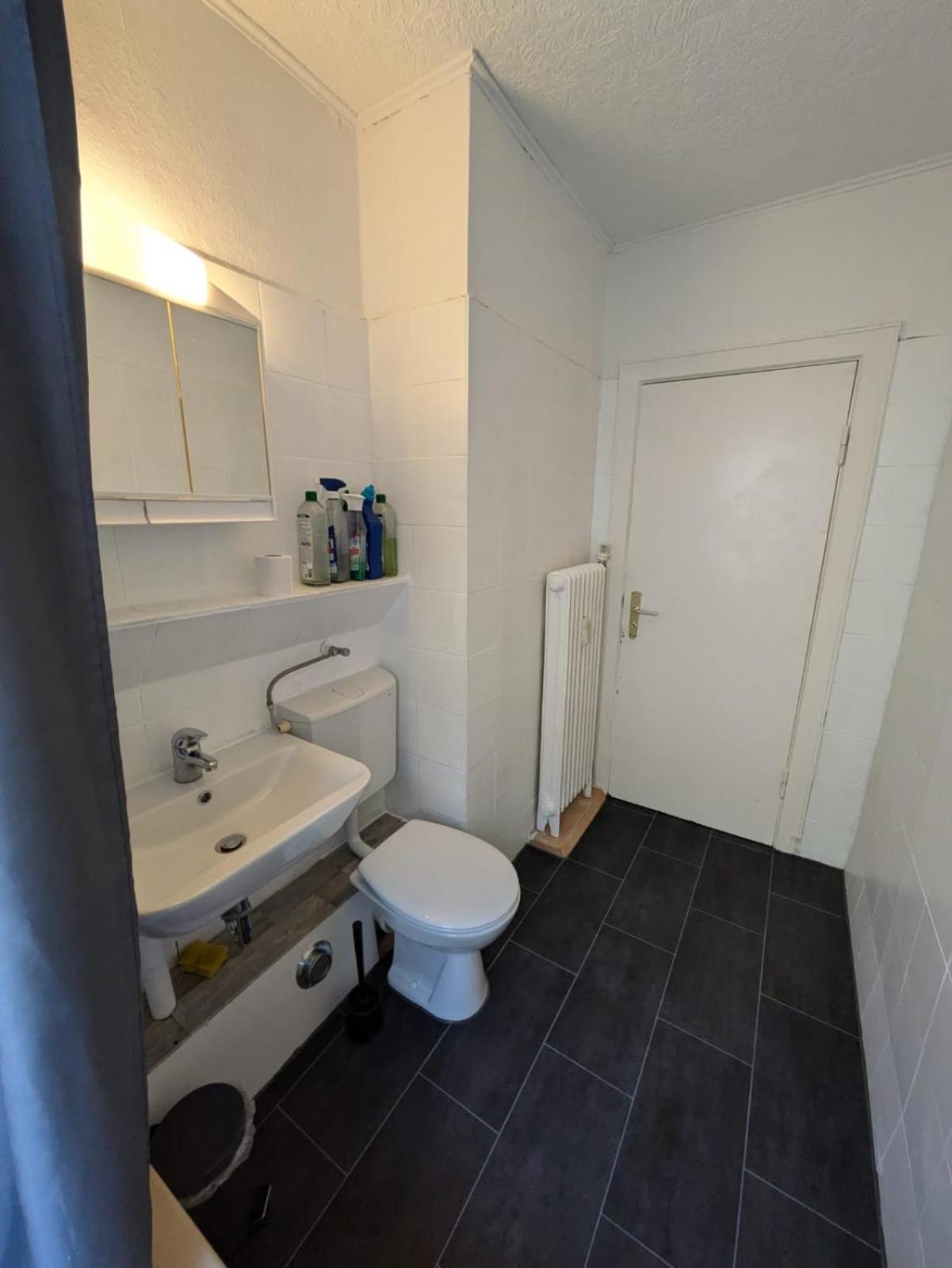Double Room with Shared Bathroom photo 2