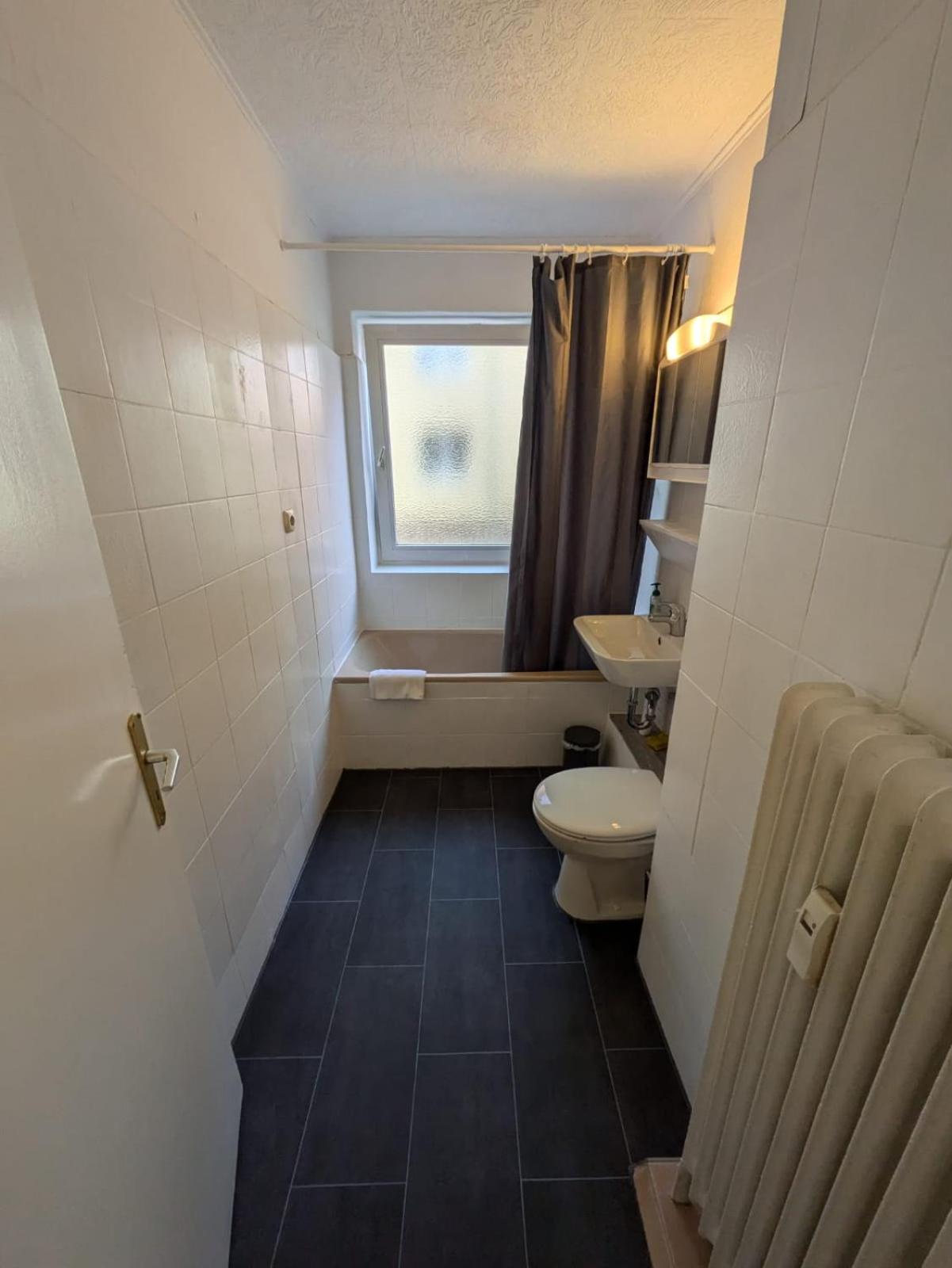 Double Room with Shared Bathroom photo 3