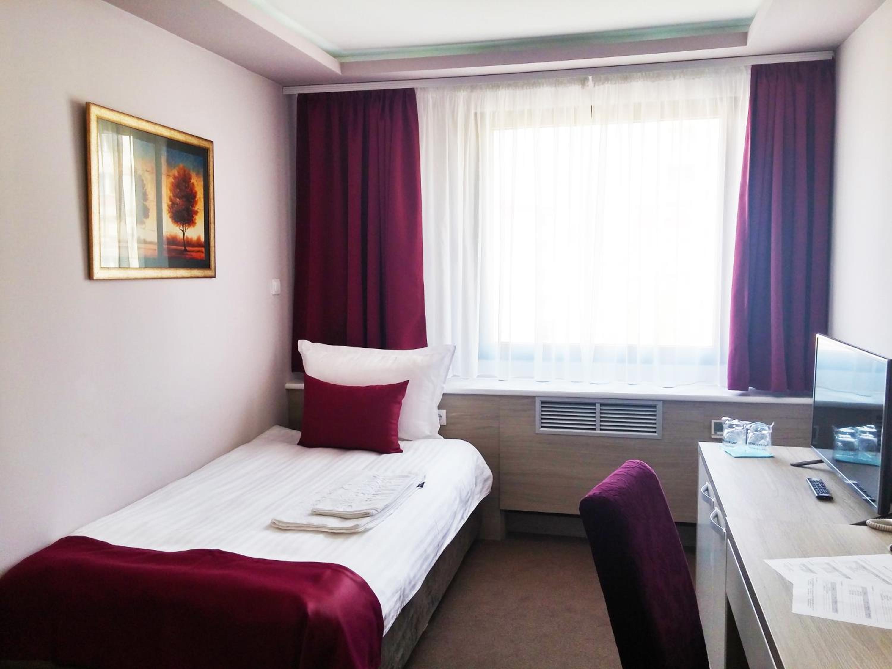 Double Room - Disability Access photo 2