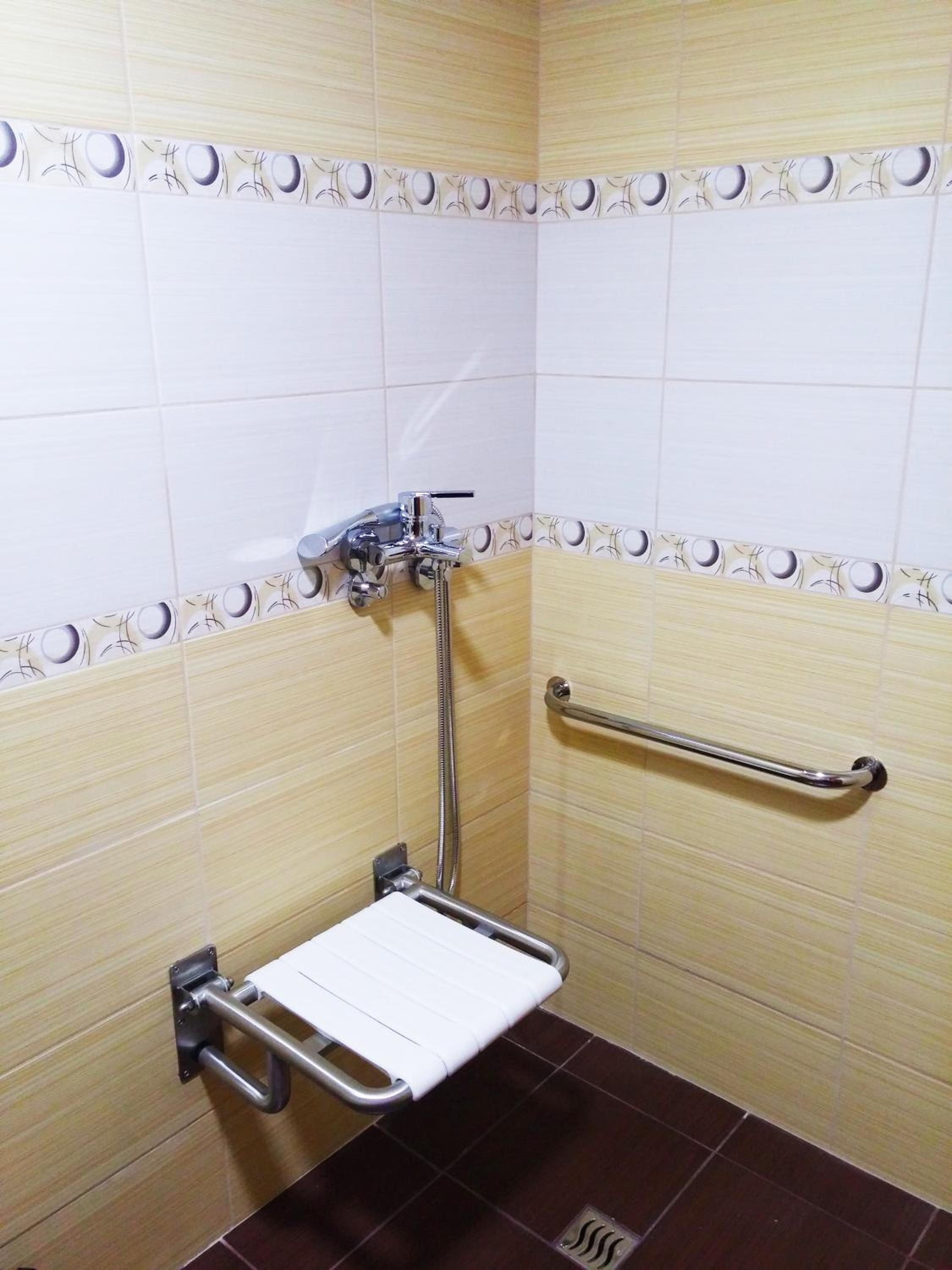 Double Room - Disability Access photo 3