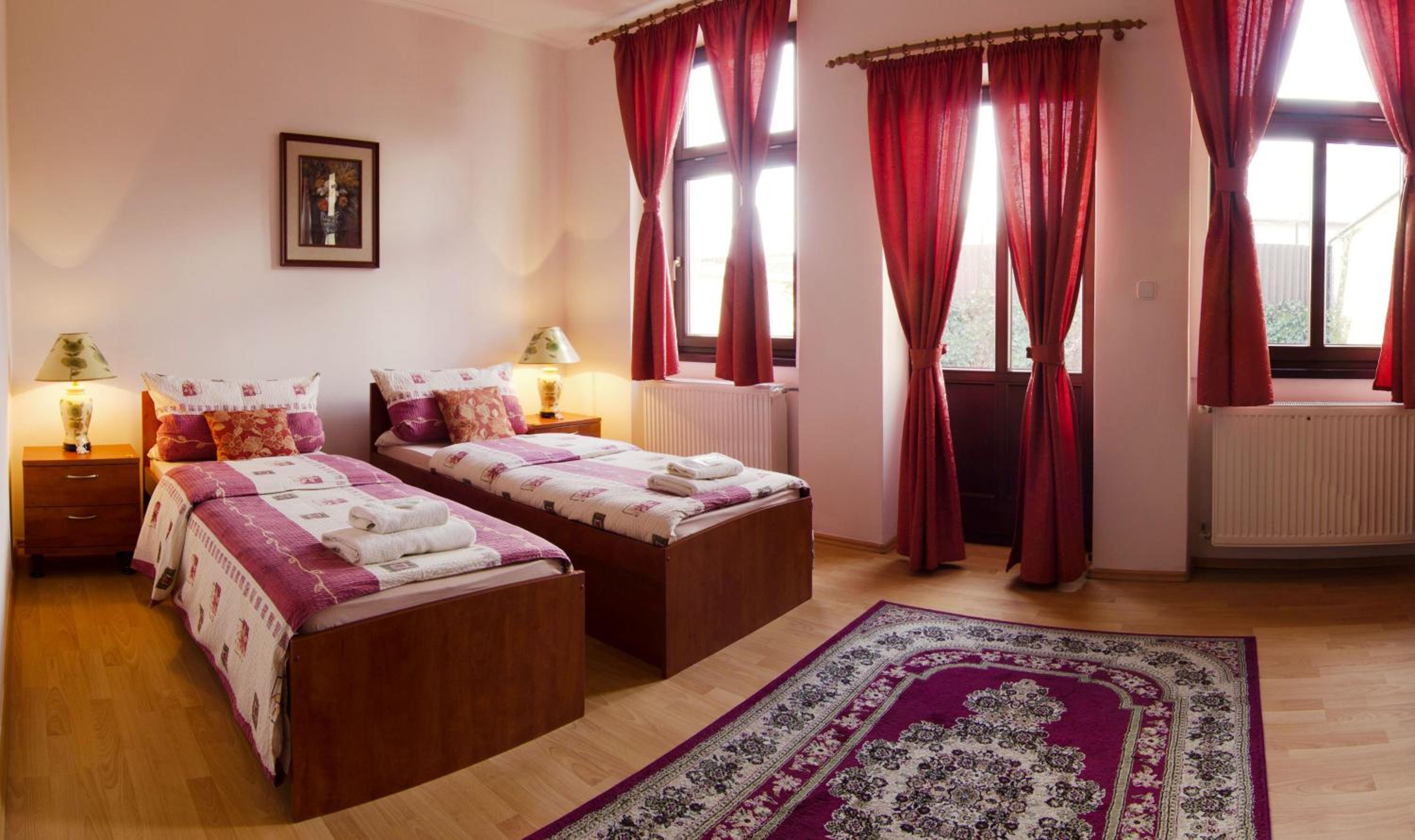 Budget Twin Room photo 2