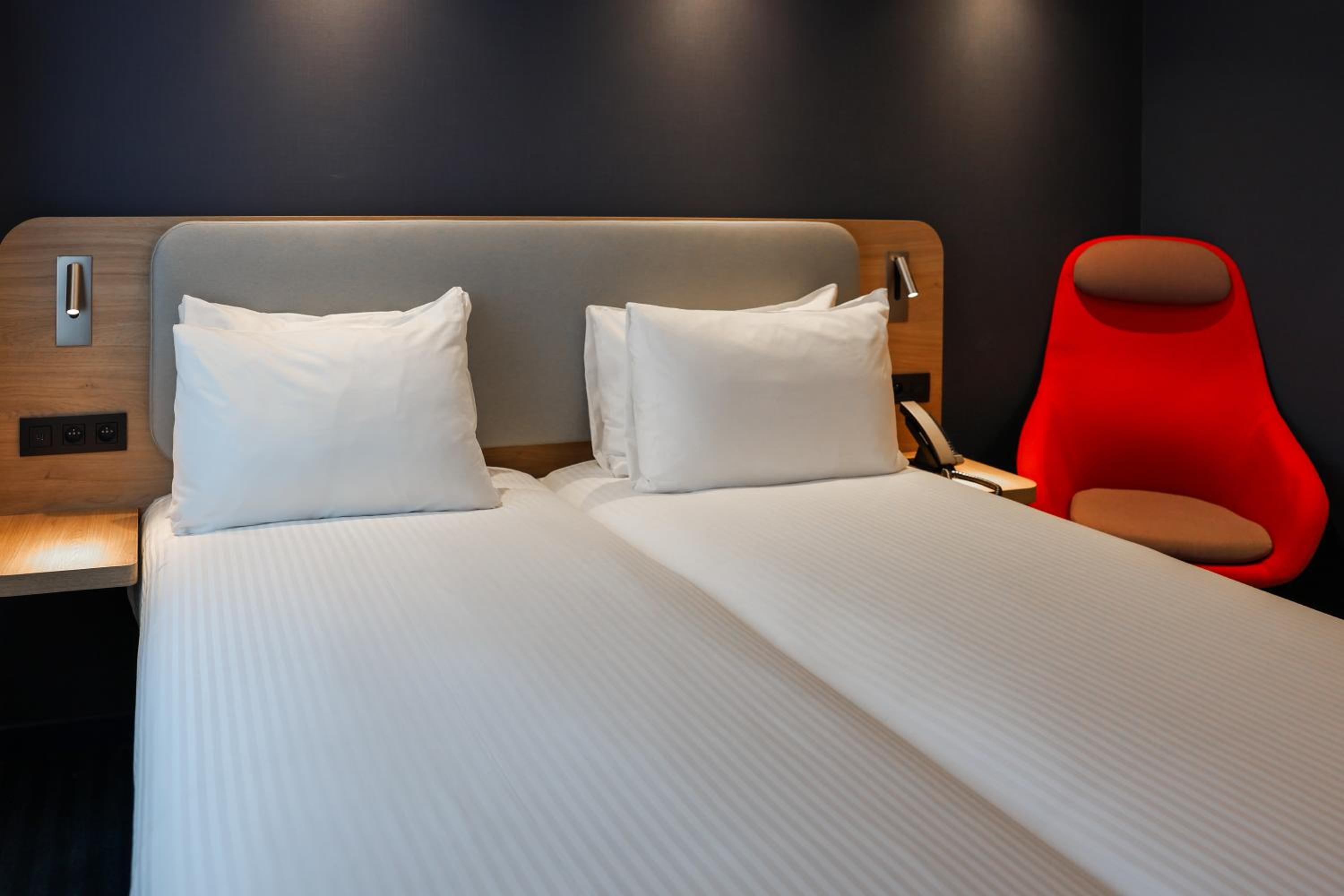 Standard Room with Two Single Beds - Photo 4