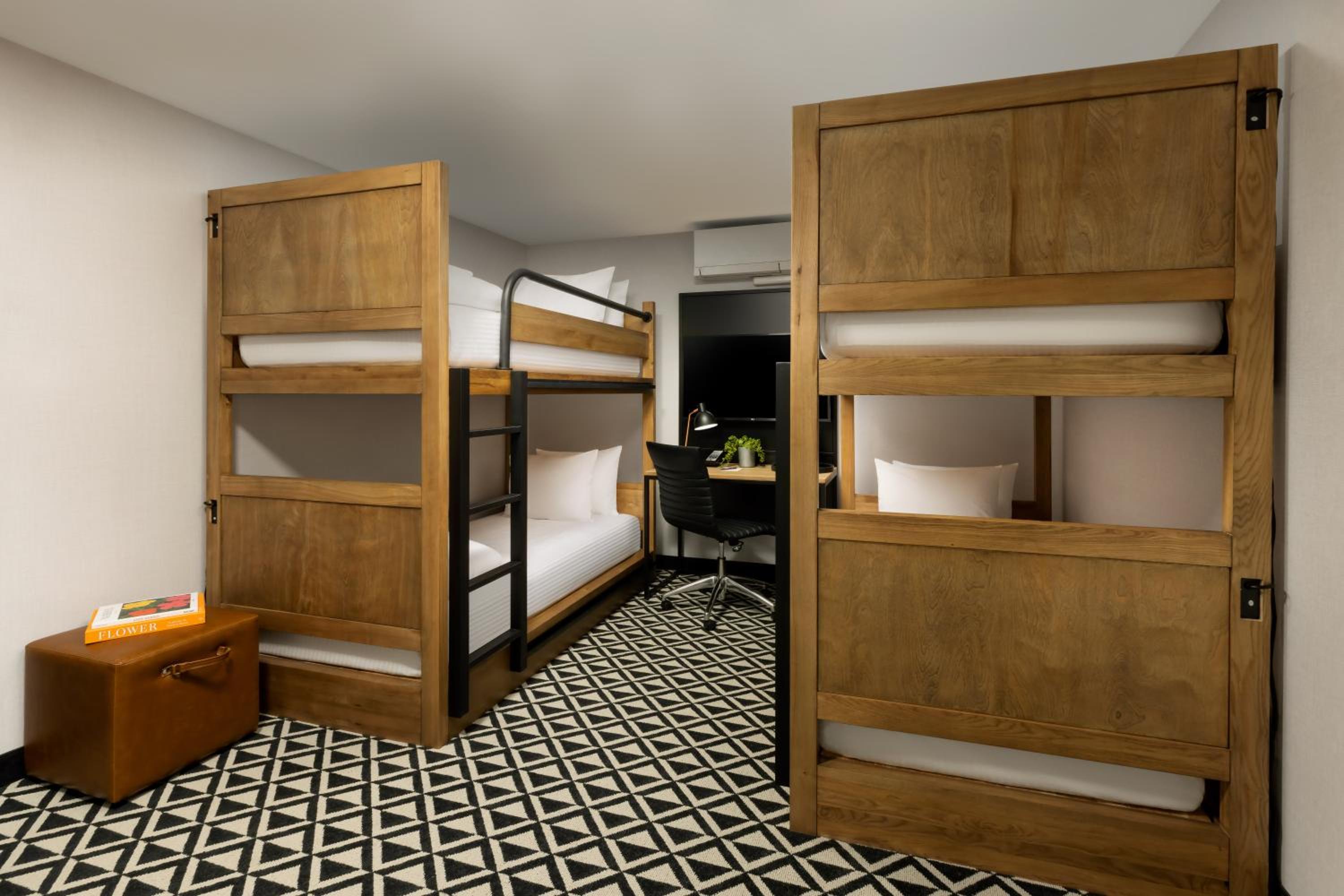 Town House Bunk thumbnail 6