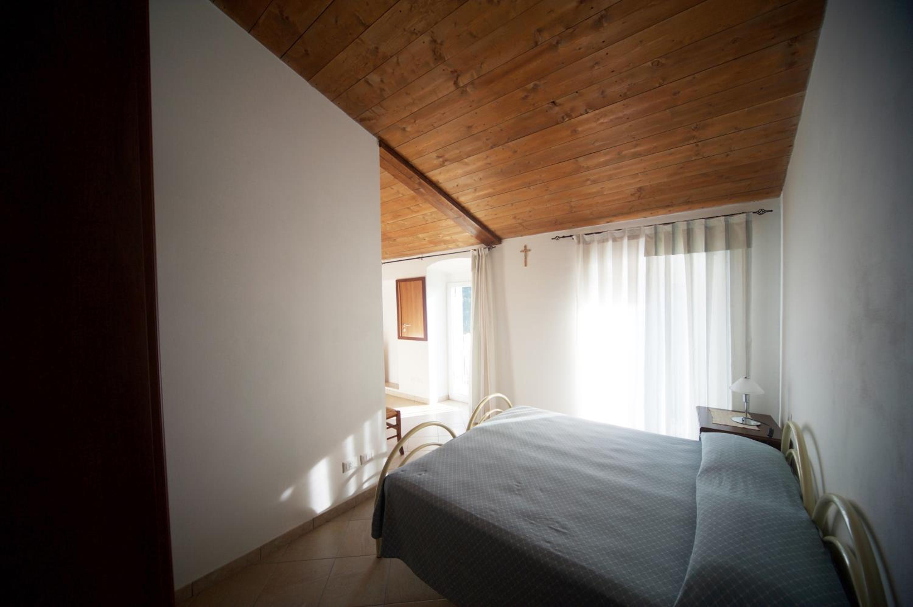 Triple Room with Sea View - Photo 3