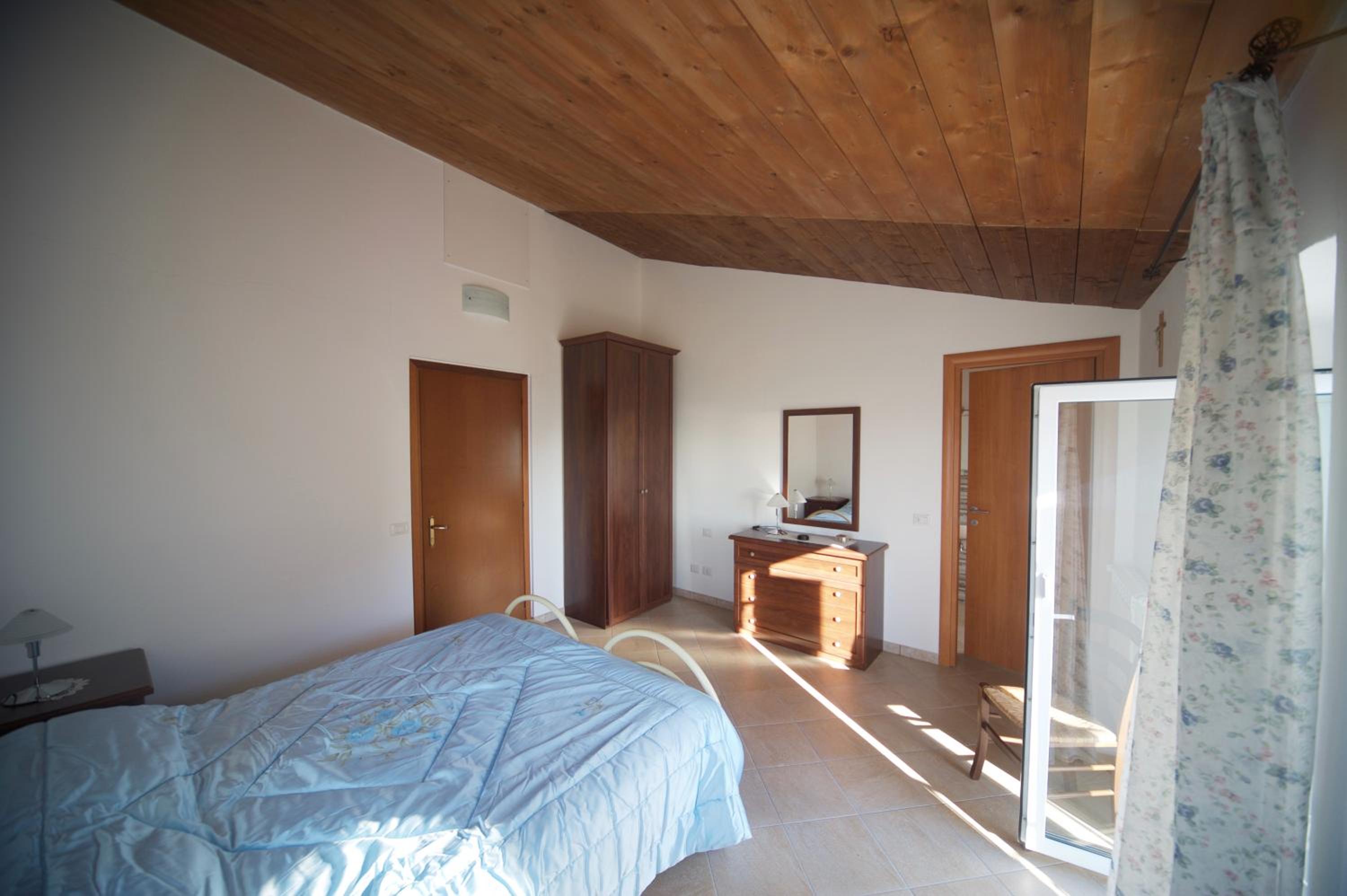 Double Room with Sea View - Photo 3