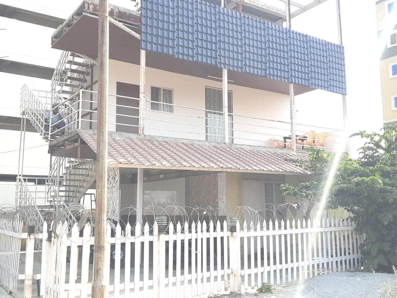 Double or Twin Room - Photo 6