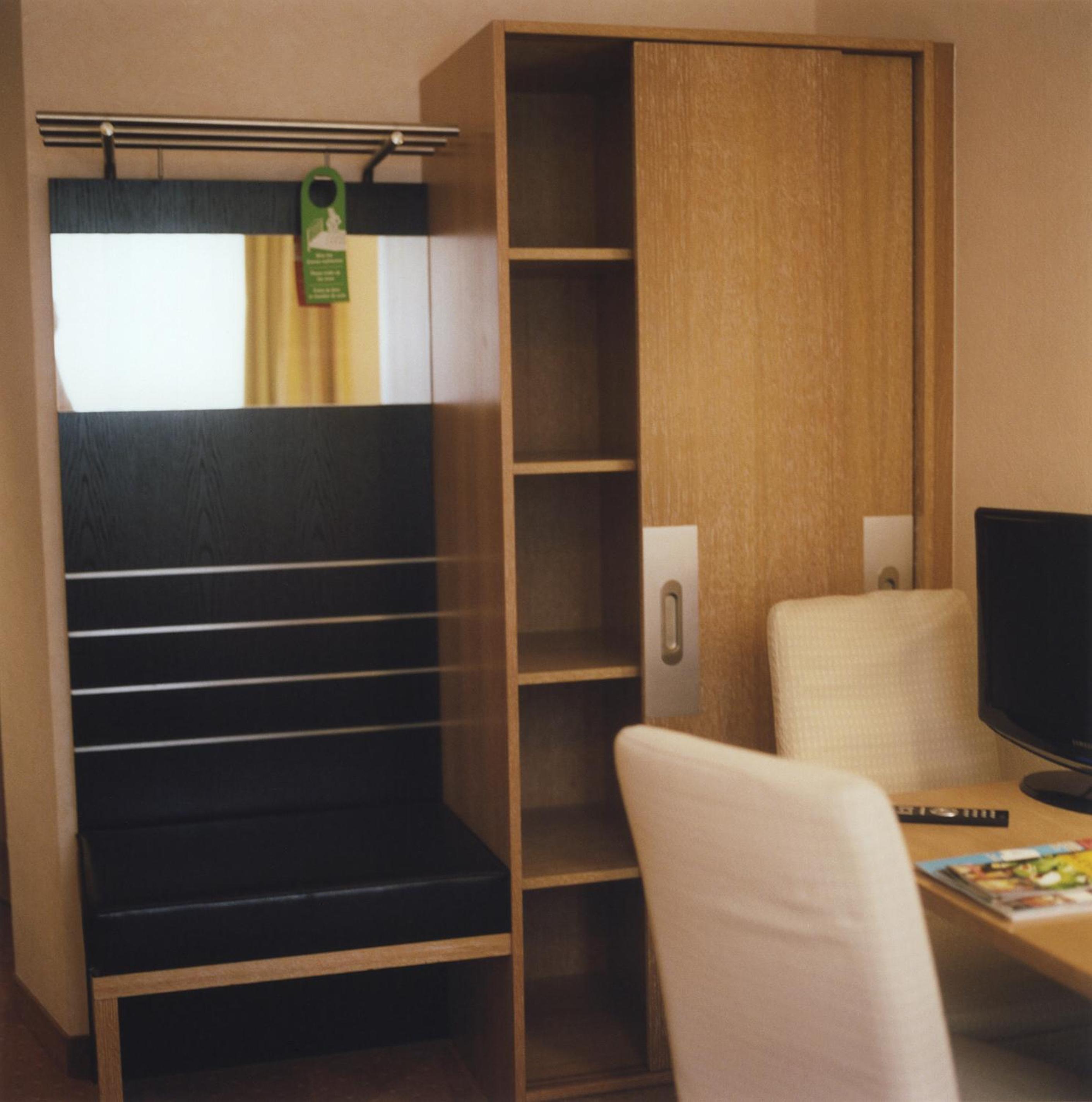 Standard Double or Twin Room photo 3