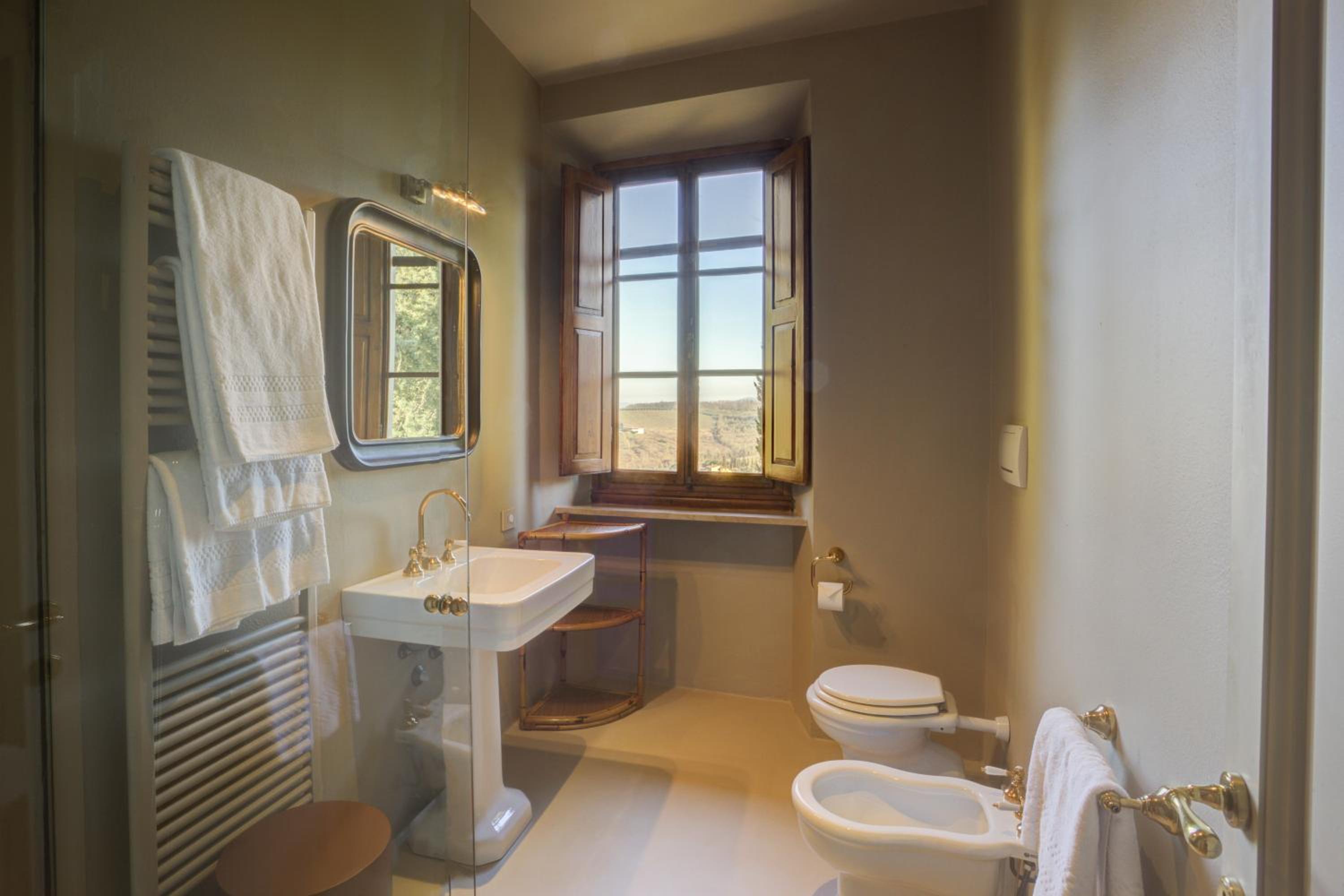 Deluxe Room - Photo 2