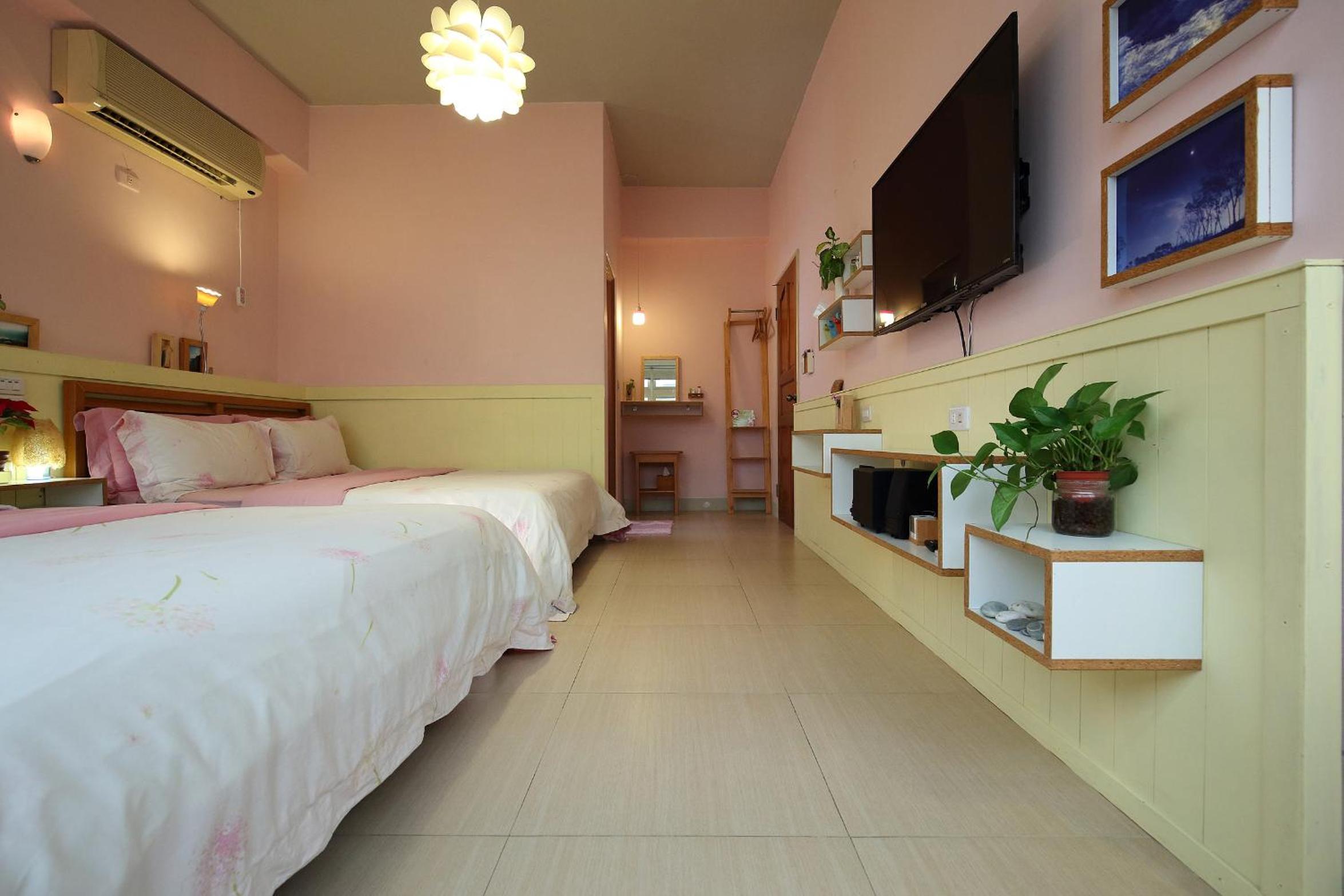 Standard Quadruple Room - Photo 7