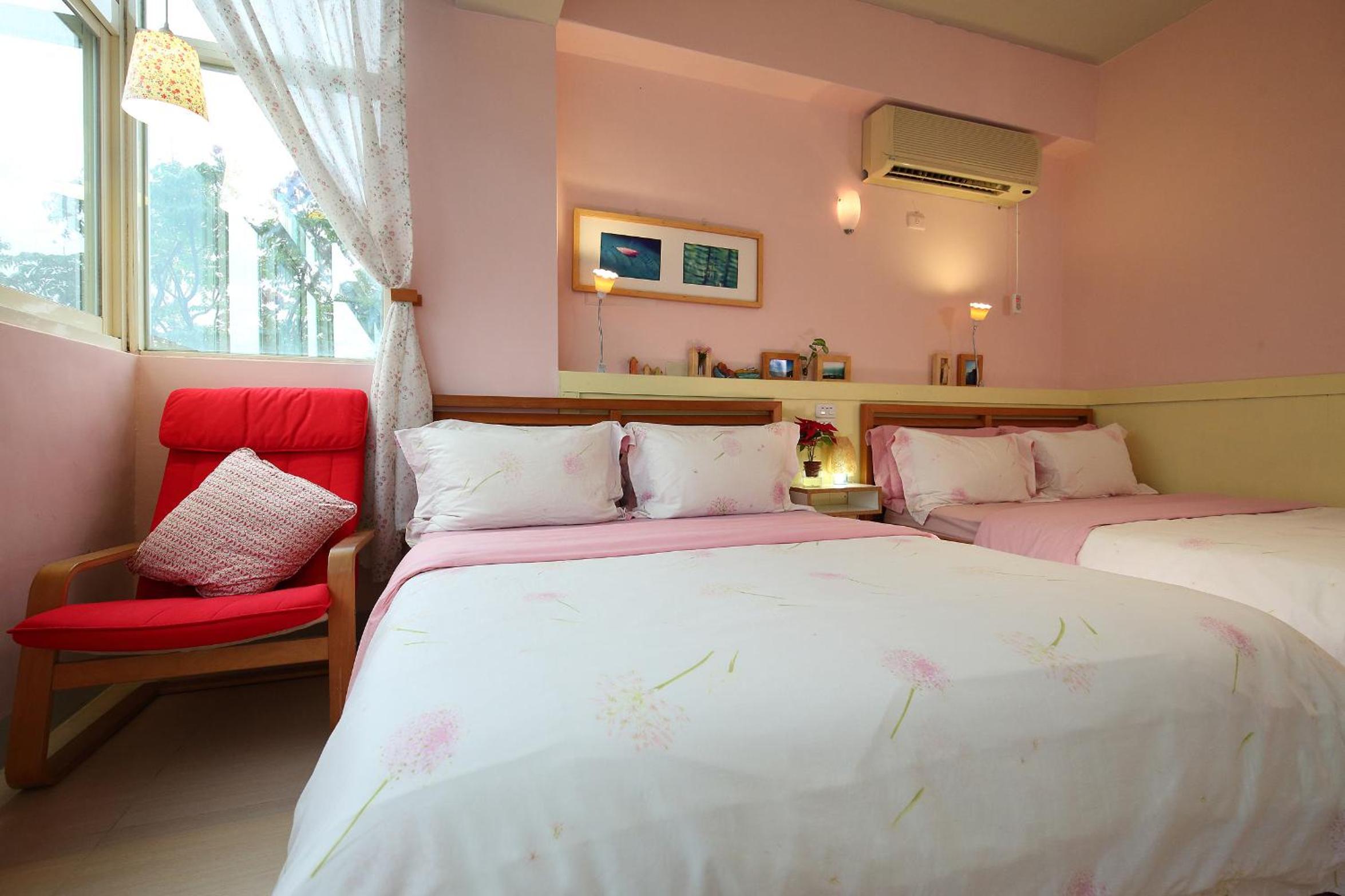 Standard Quadruple Room - Photo 9