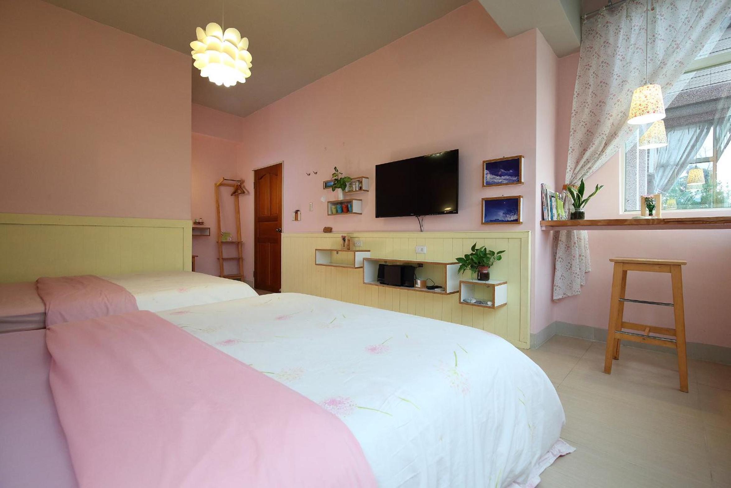 Standard Quadruple Room - Photo 10
