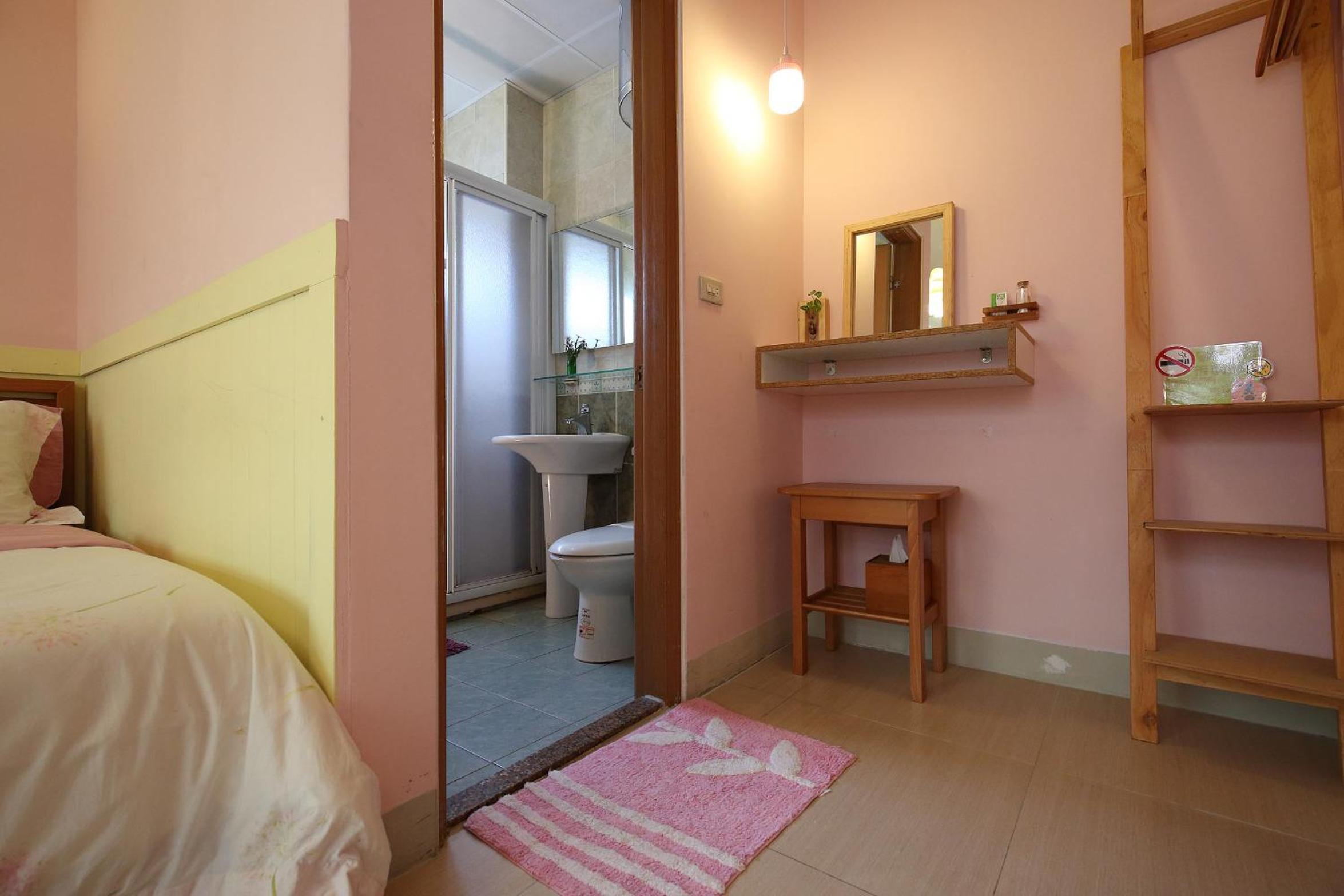 Standard Quadruple Room - Photo 13