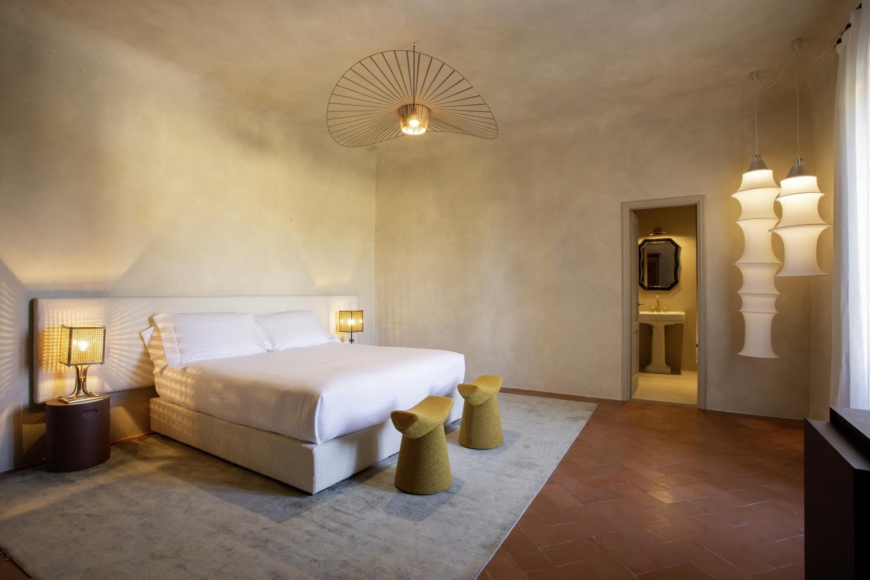 Deluxe Room - Photo 1