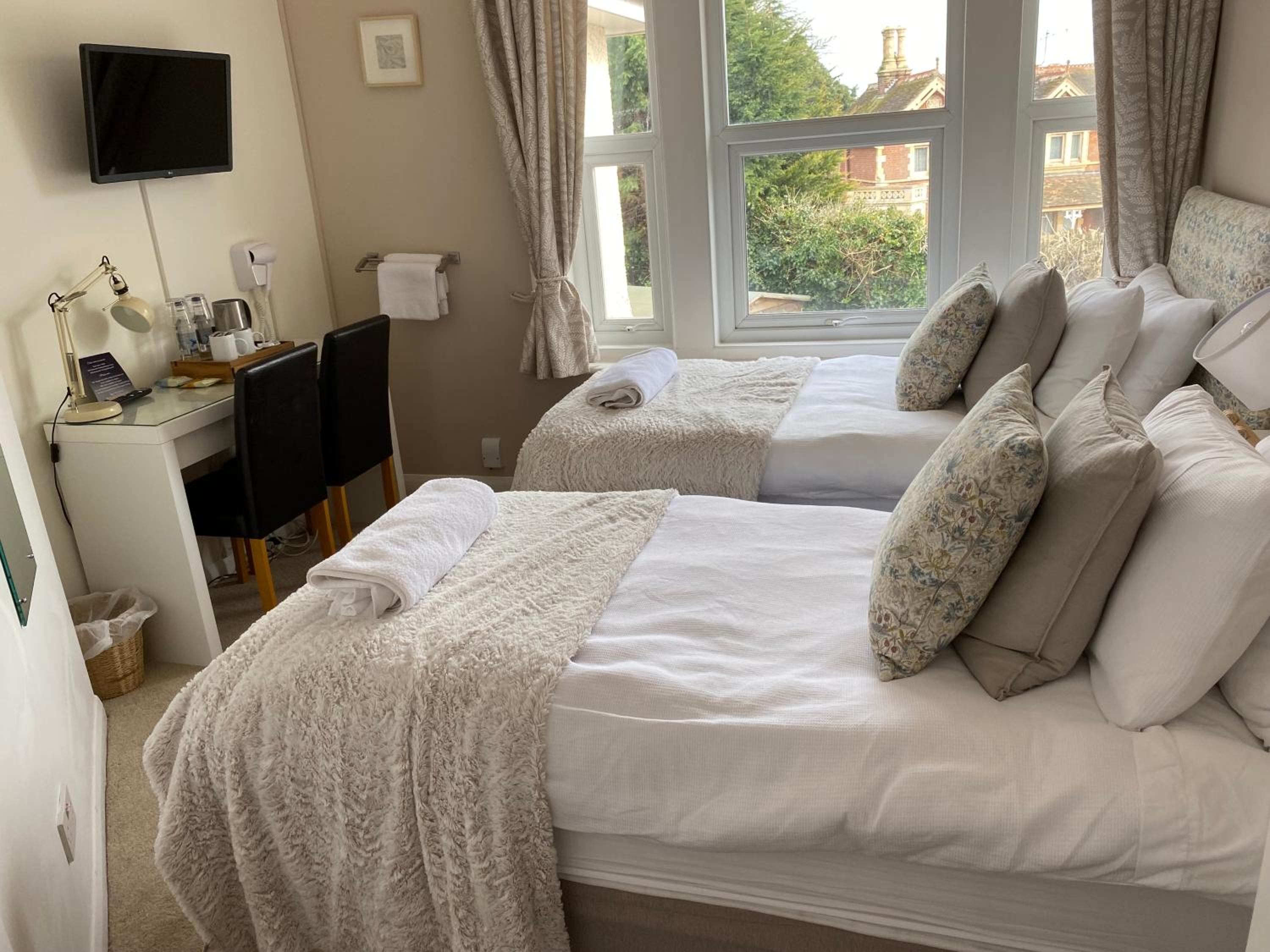 Double or Twin Room with Private External Bathroom