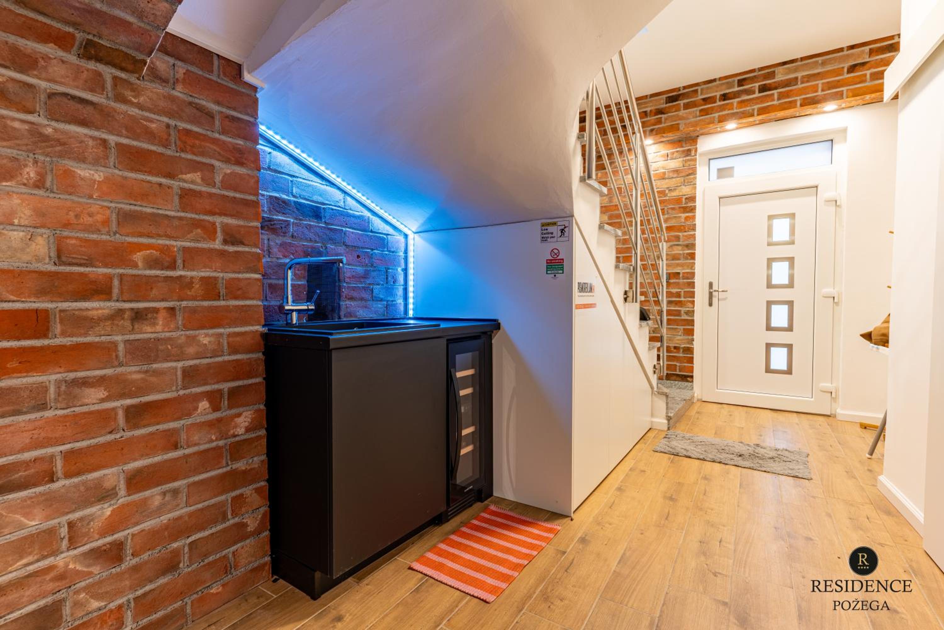 Three-Bedroom Deluxe Apartment