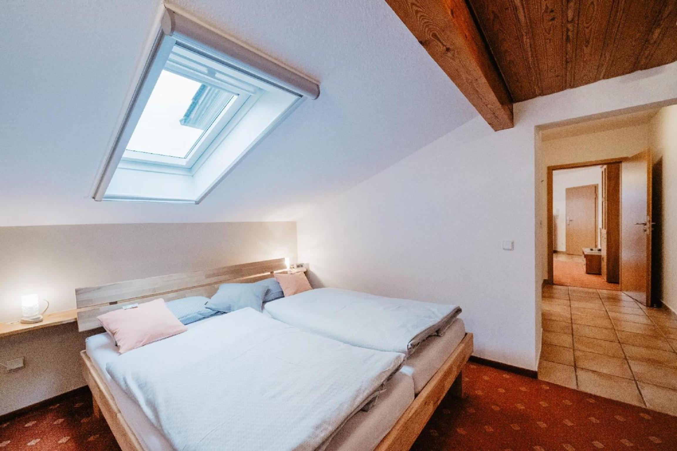 One-Bedroom Apartment with Balcony photo 3
