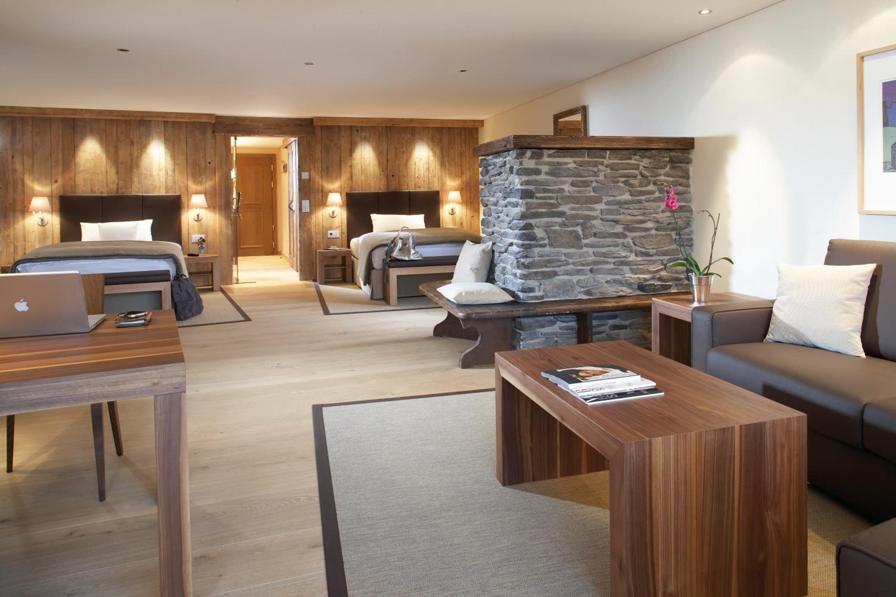 Lodge Deluxe Twin Room
