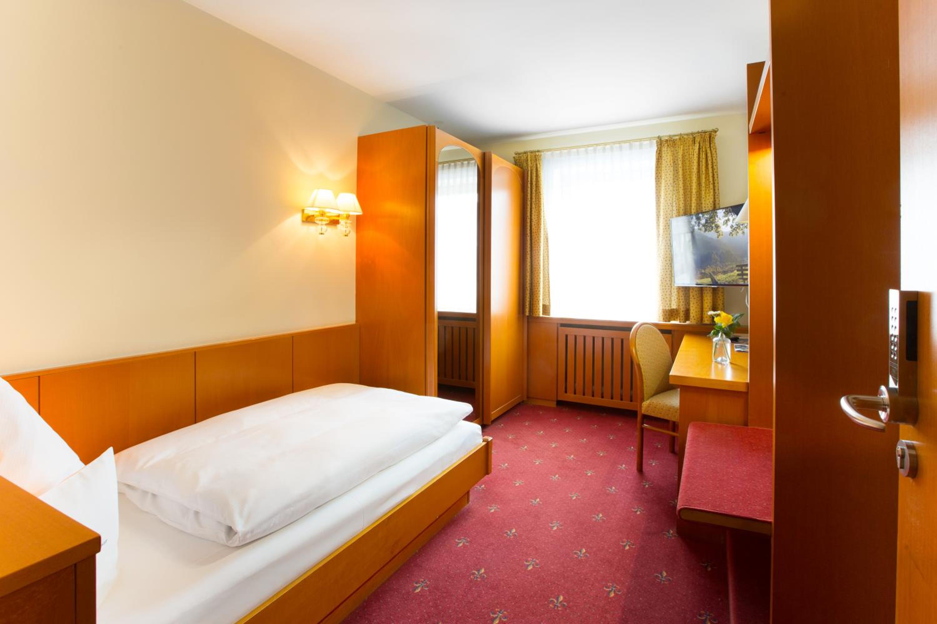 Single Room Standard Classic (Sunny Side)
