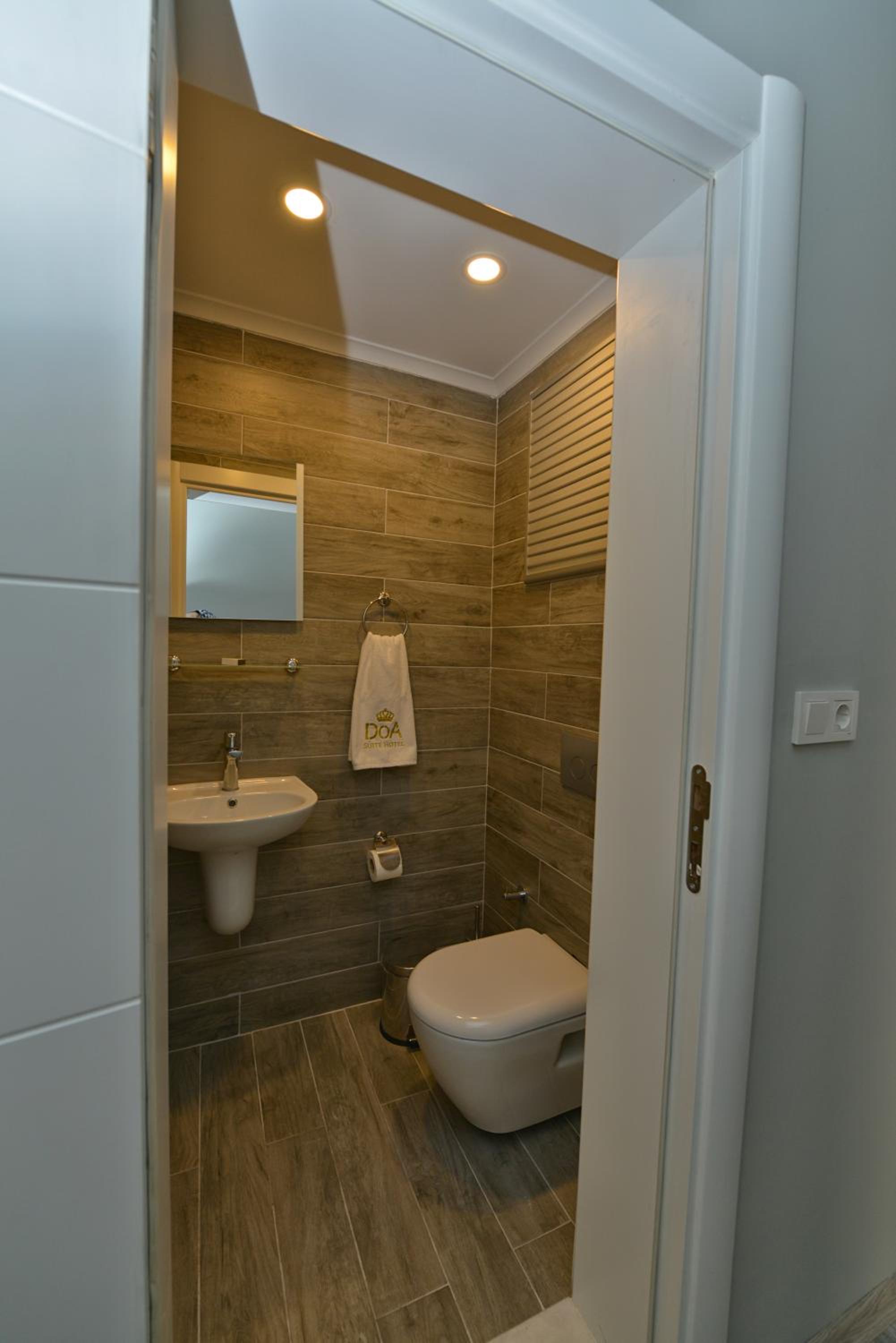 Three-Bedroom Apartment photo 2