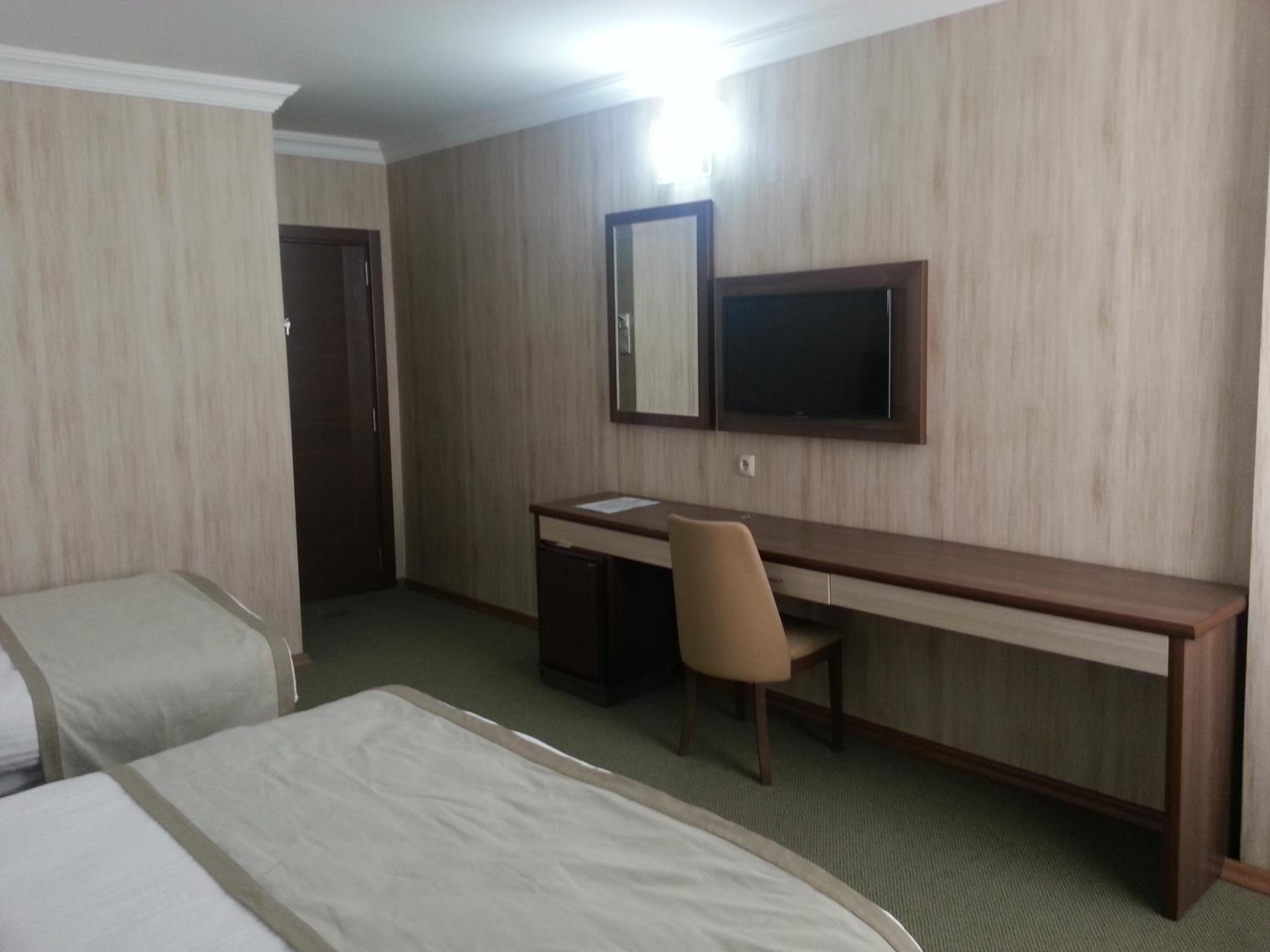 Double or Twin Room - Photo 10