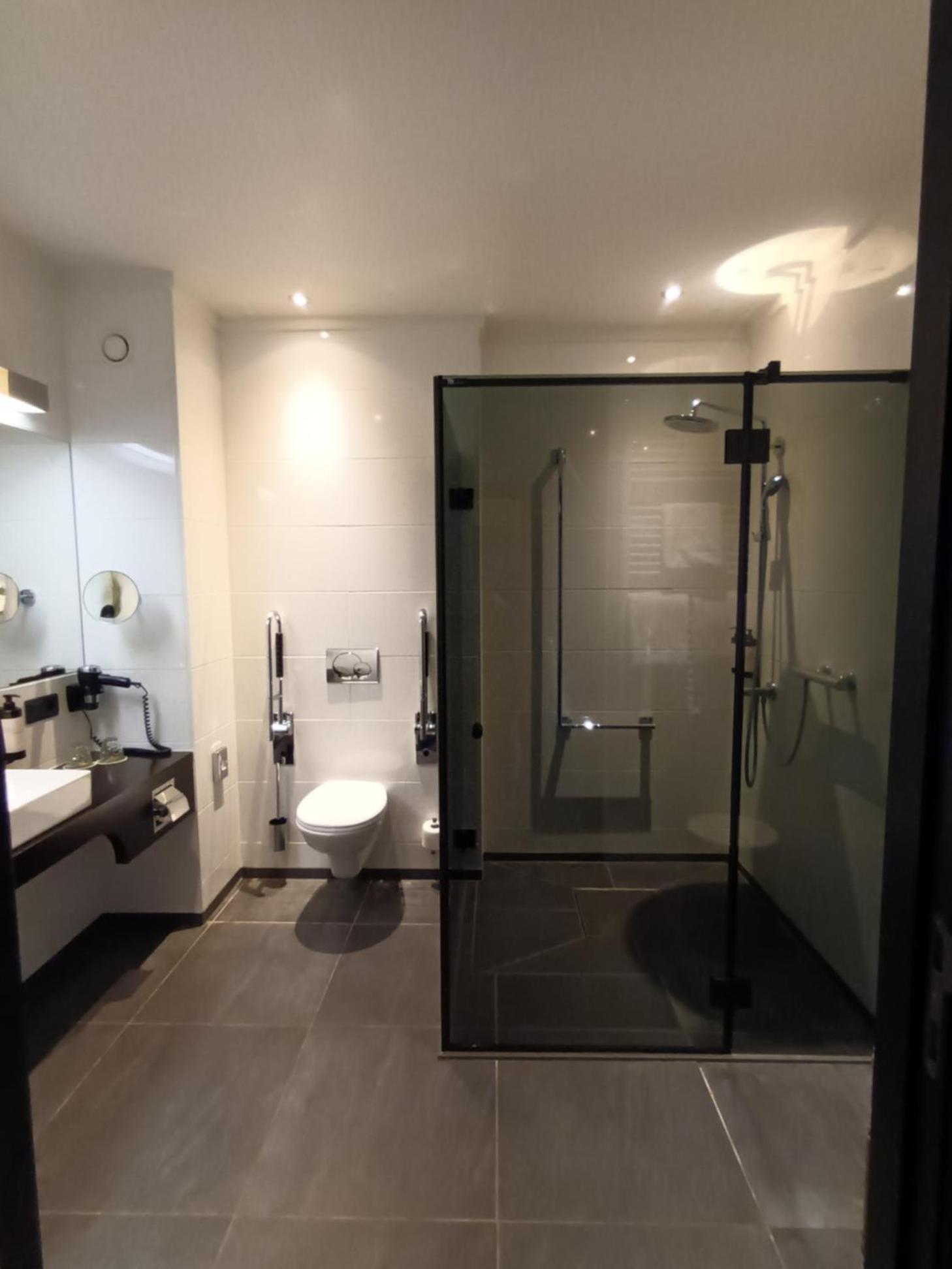 Deluxe Twin Room photo 3