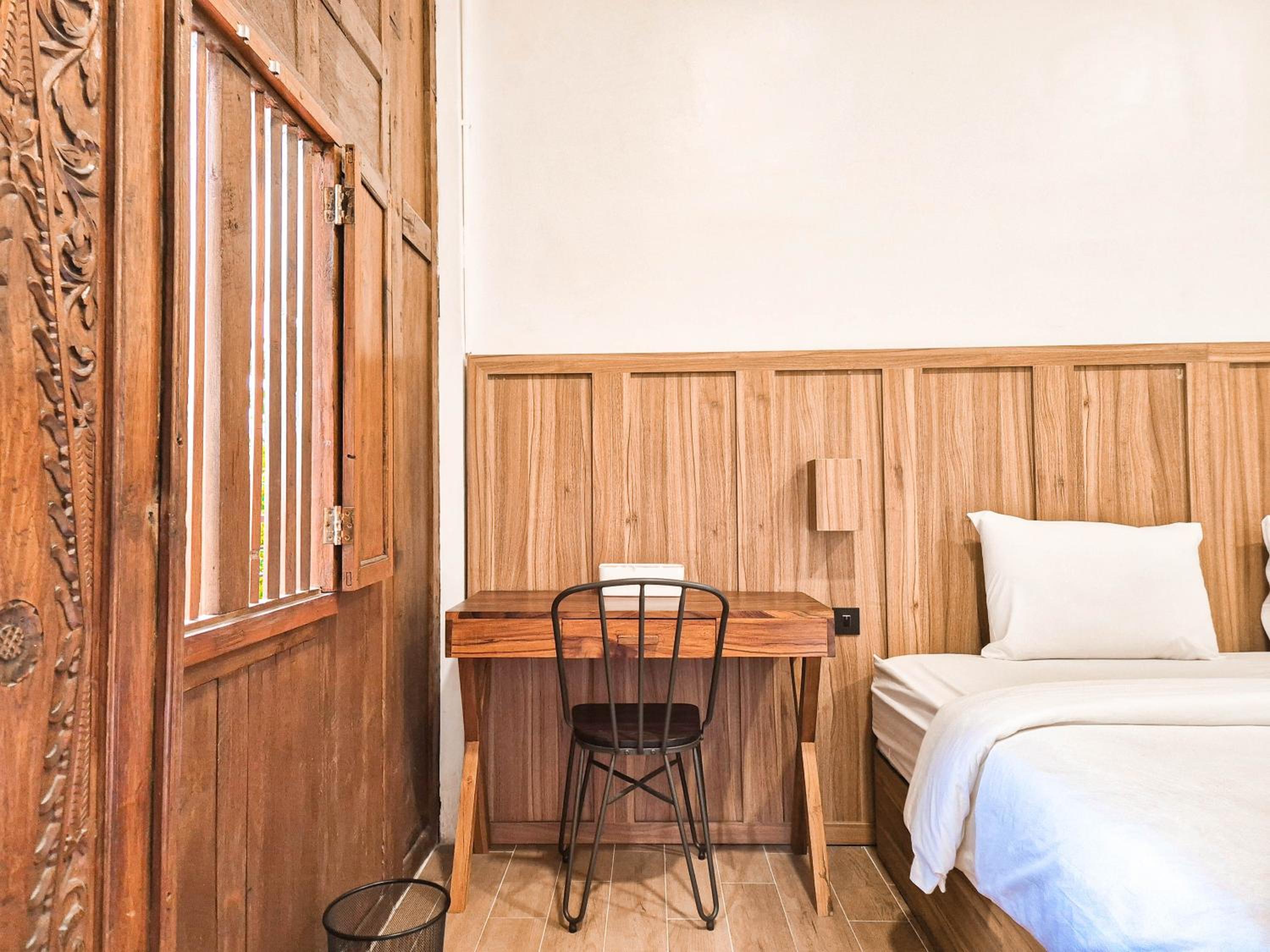 Superior King Room - Photo 11