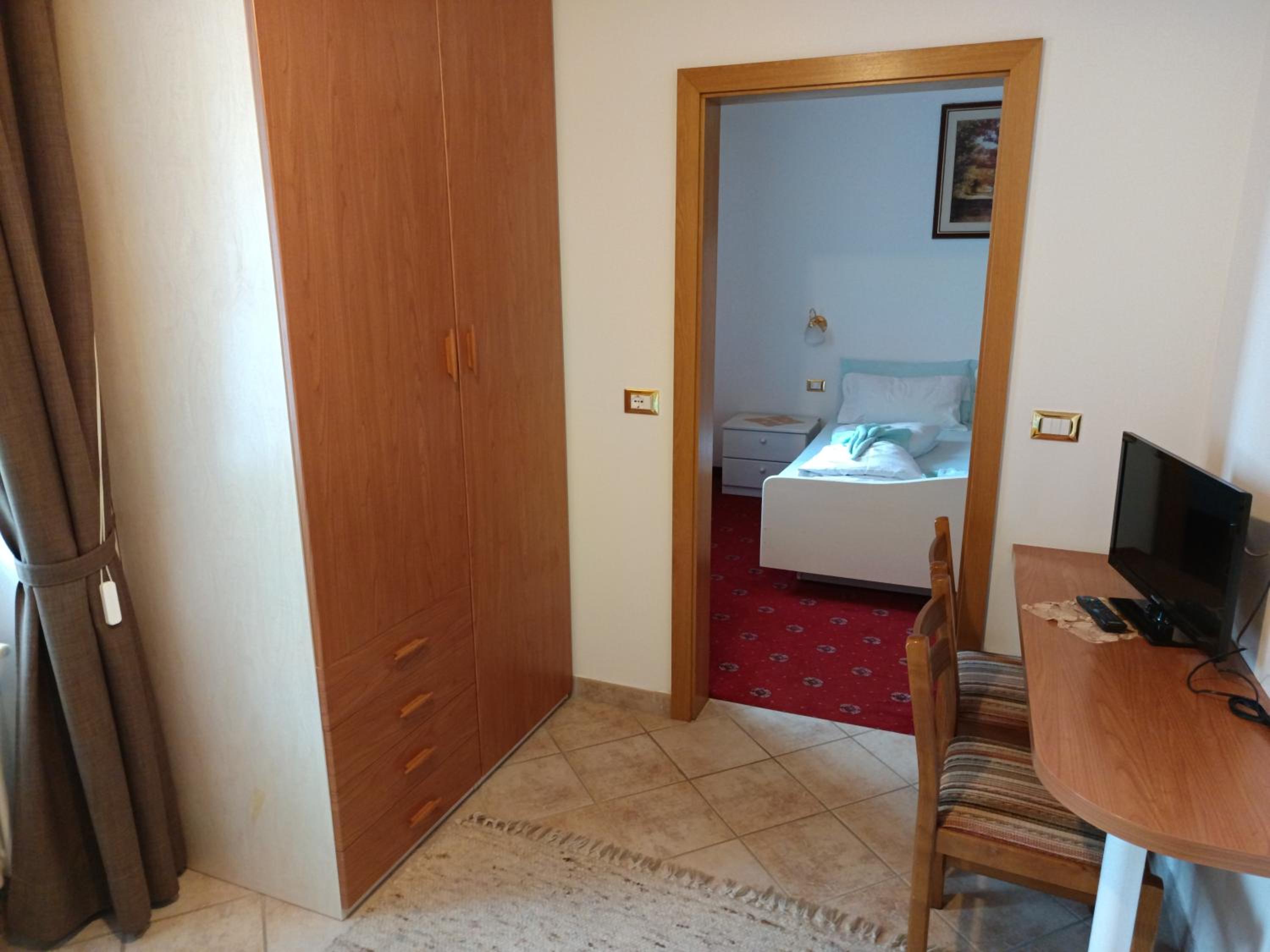 Superior Triple Room - Photo 1