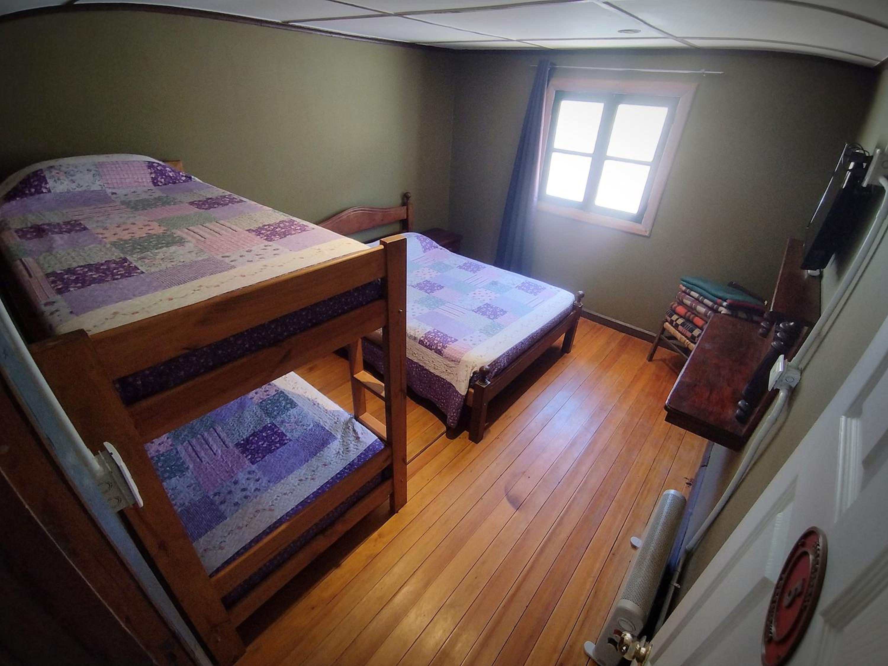 Quadruple Room with Private External Bathroom photo 2