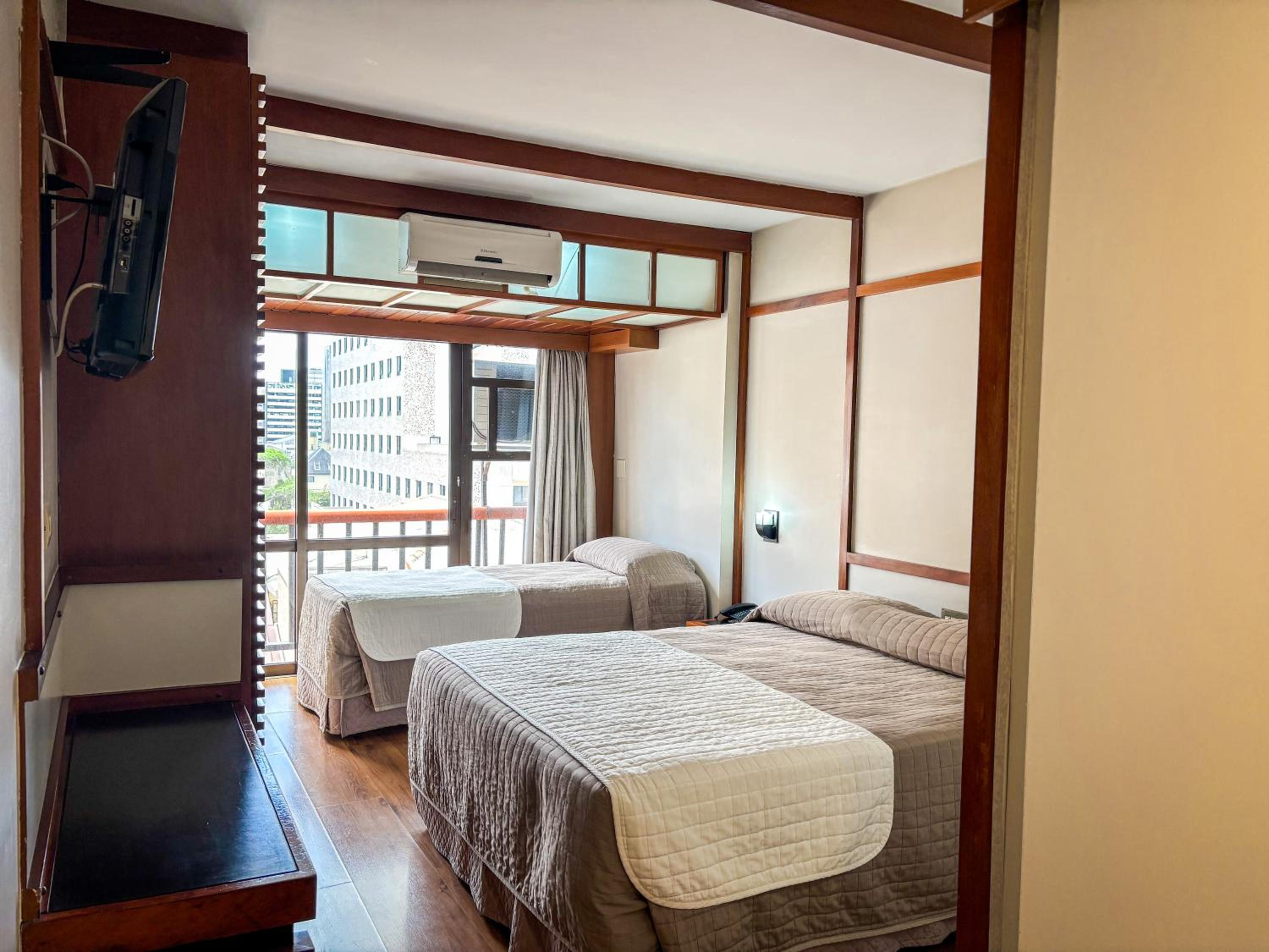 Hotel Nikko — Superior Triple Room