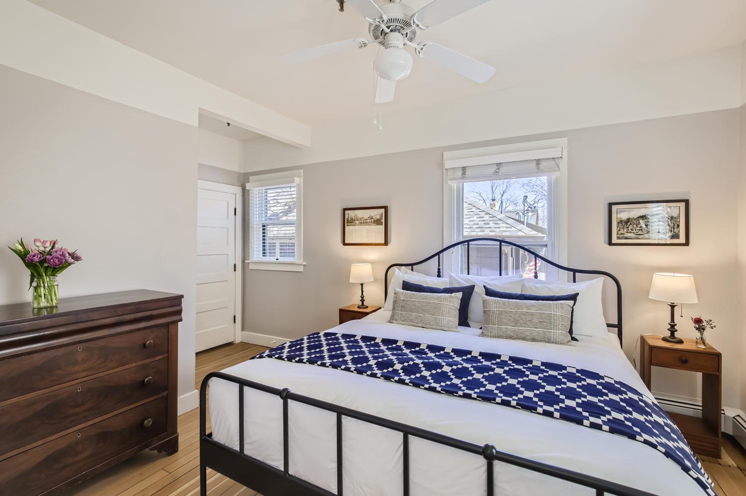 Classic One-Bedroom Apartment with King Bed