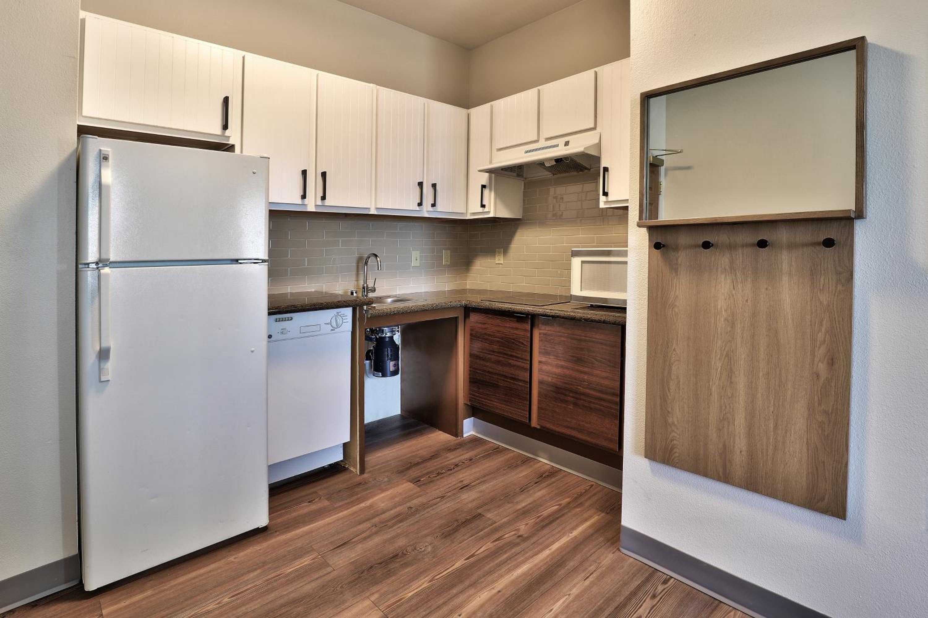 One-Bedroom King Suite with Sofa Bed - Disability Access - Photo 1