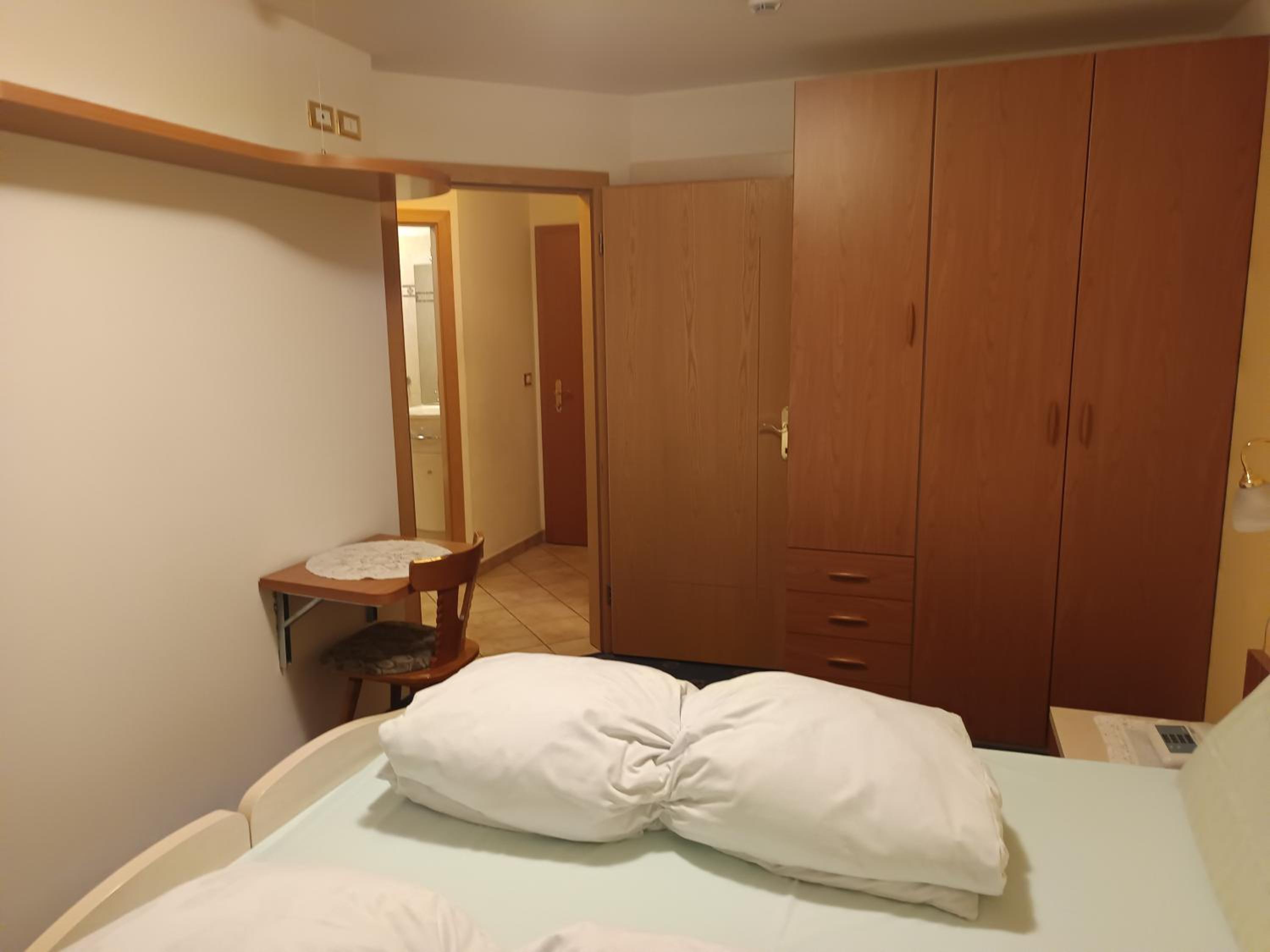 Superior Triple Room - Photo 6