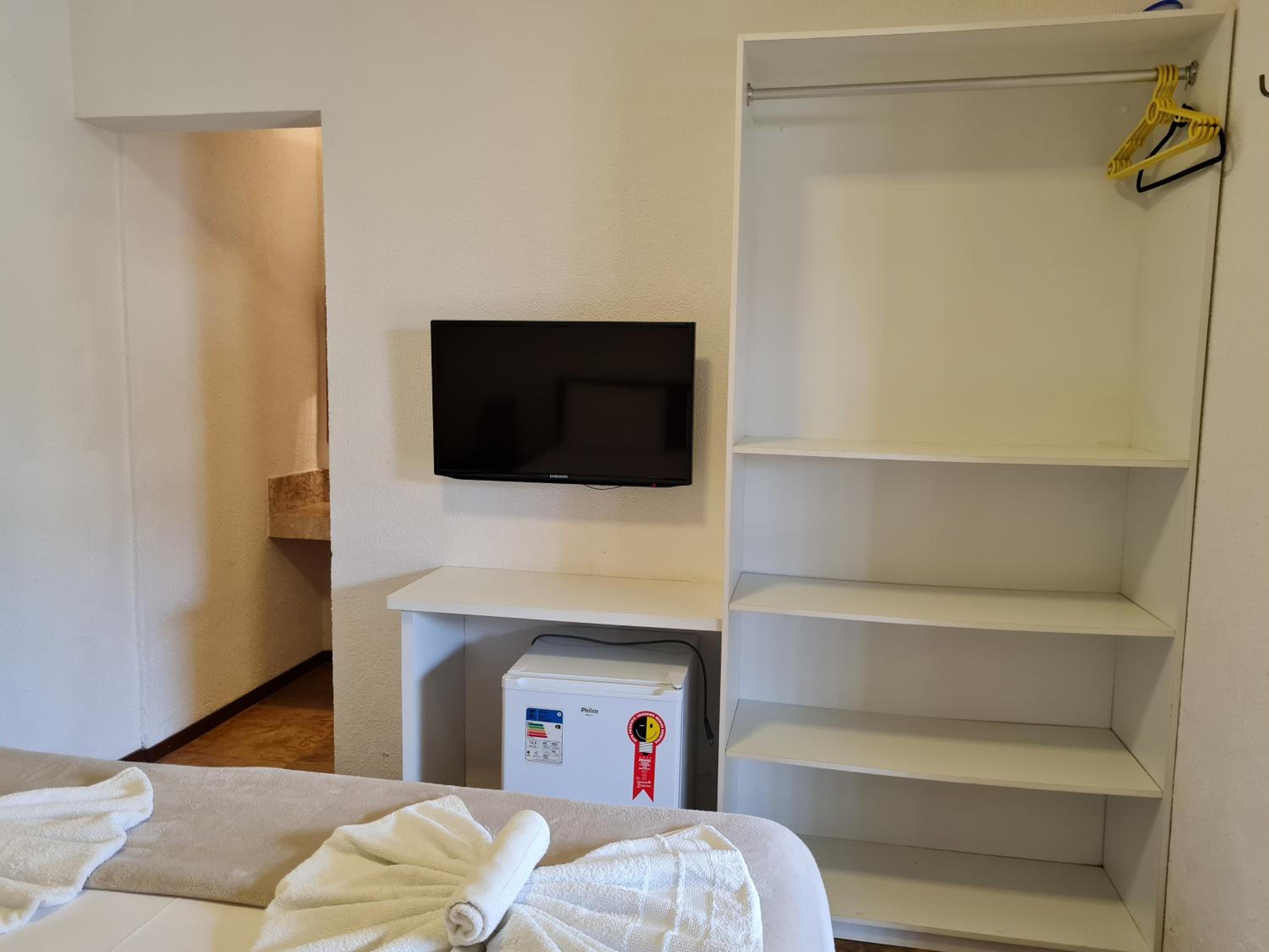 Junior Suite with Balcony - Photo 10