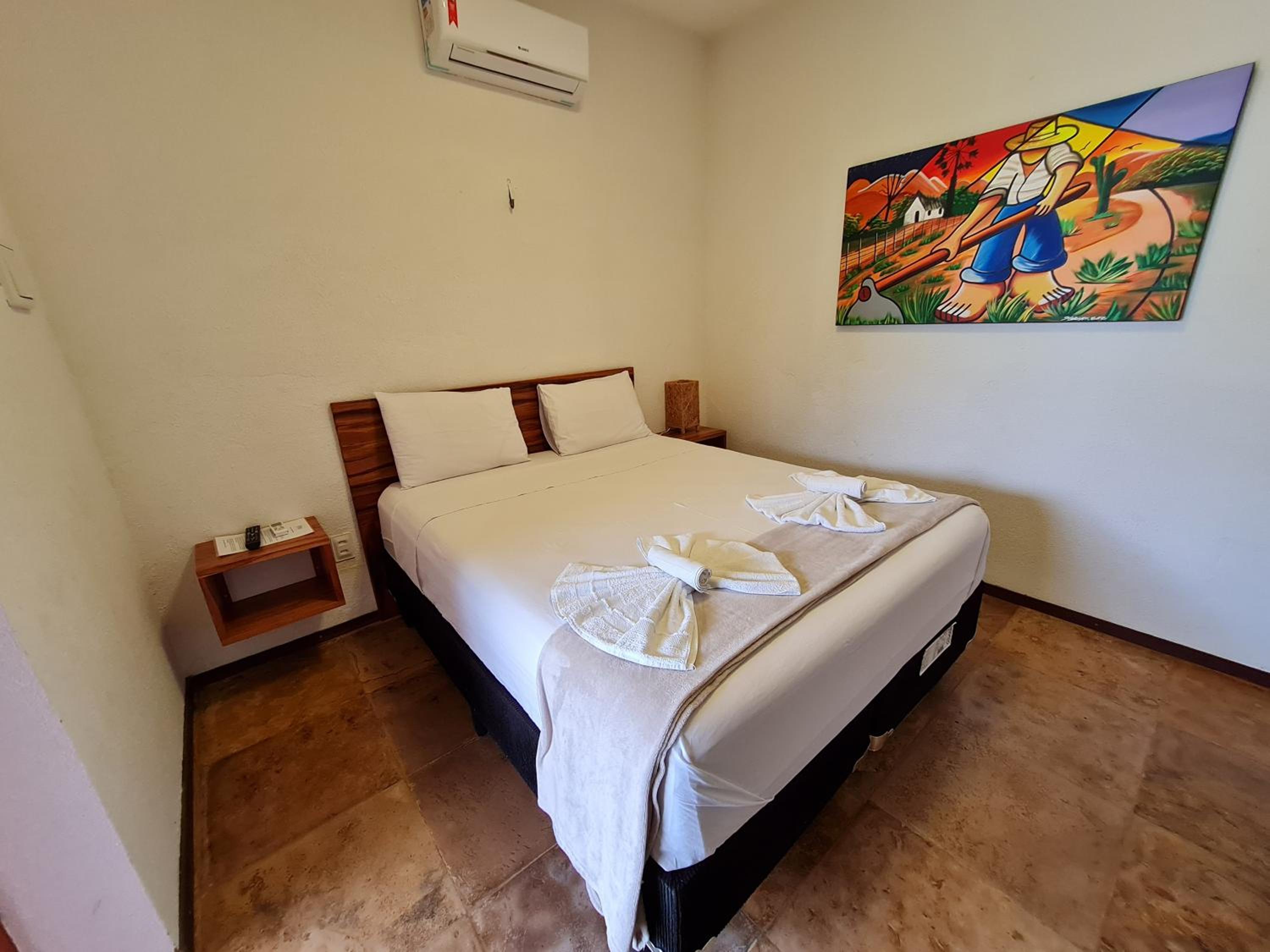Junior Suite with Balcony - Photo 8