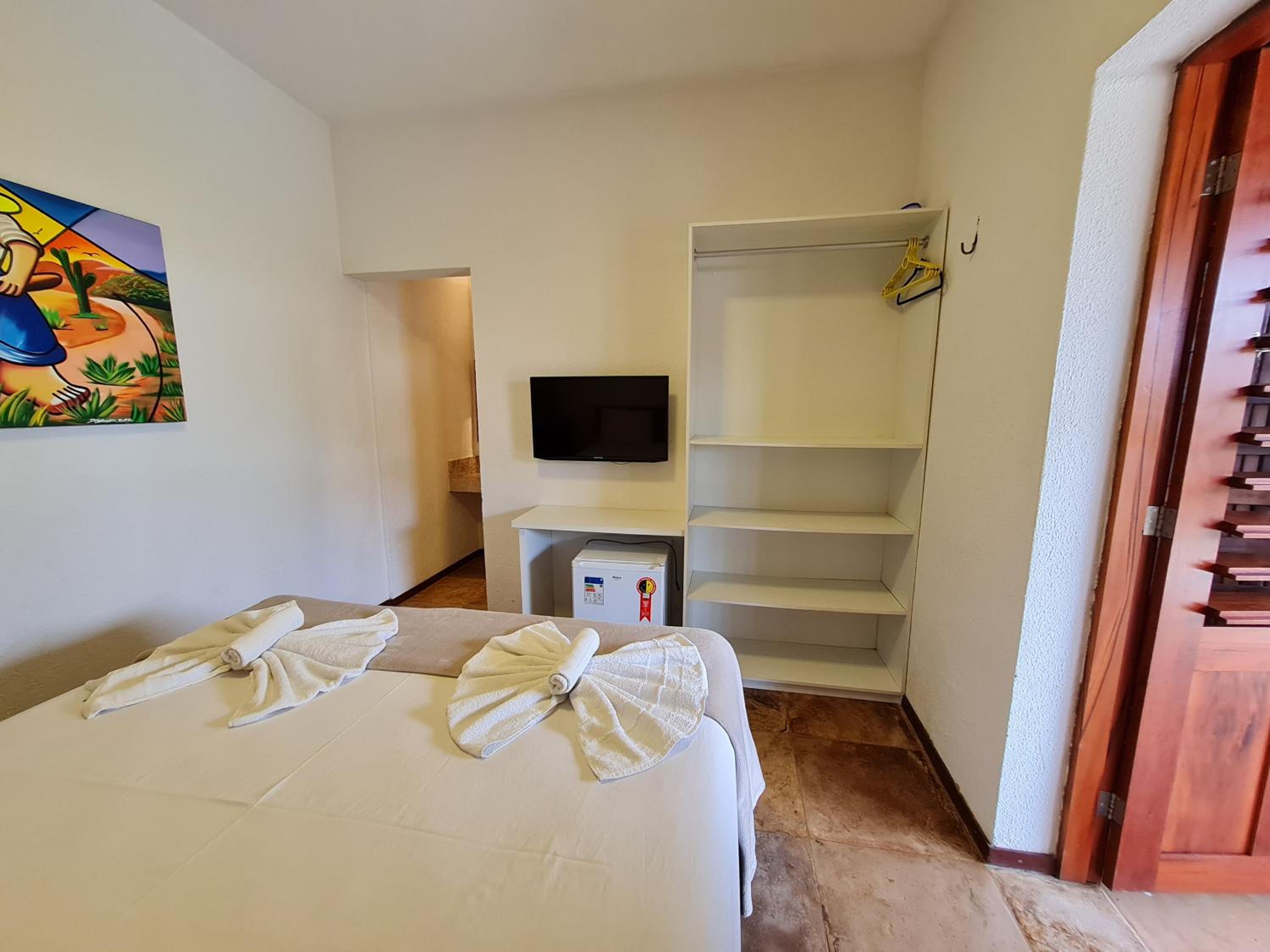 Junior Suite with Balcony - Photo 7