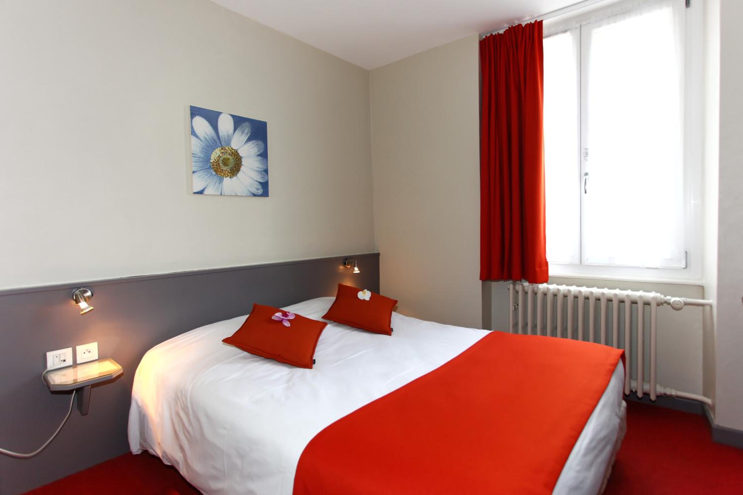 Standard Double Room - Photo 1