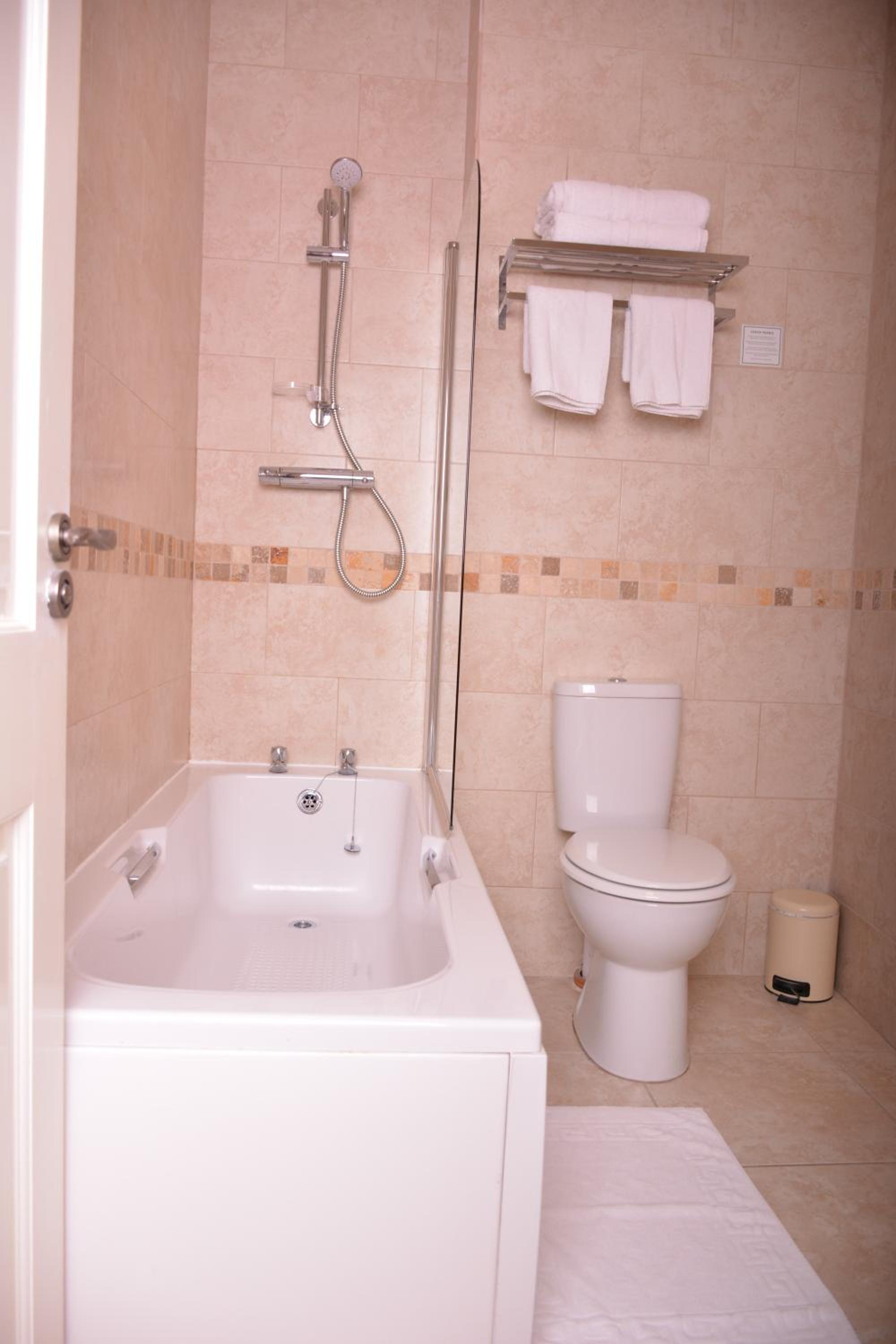 Large Double Room photo 2